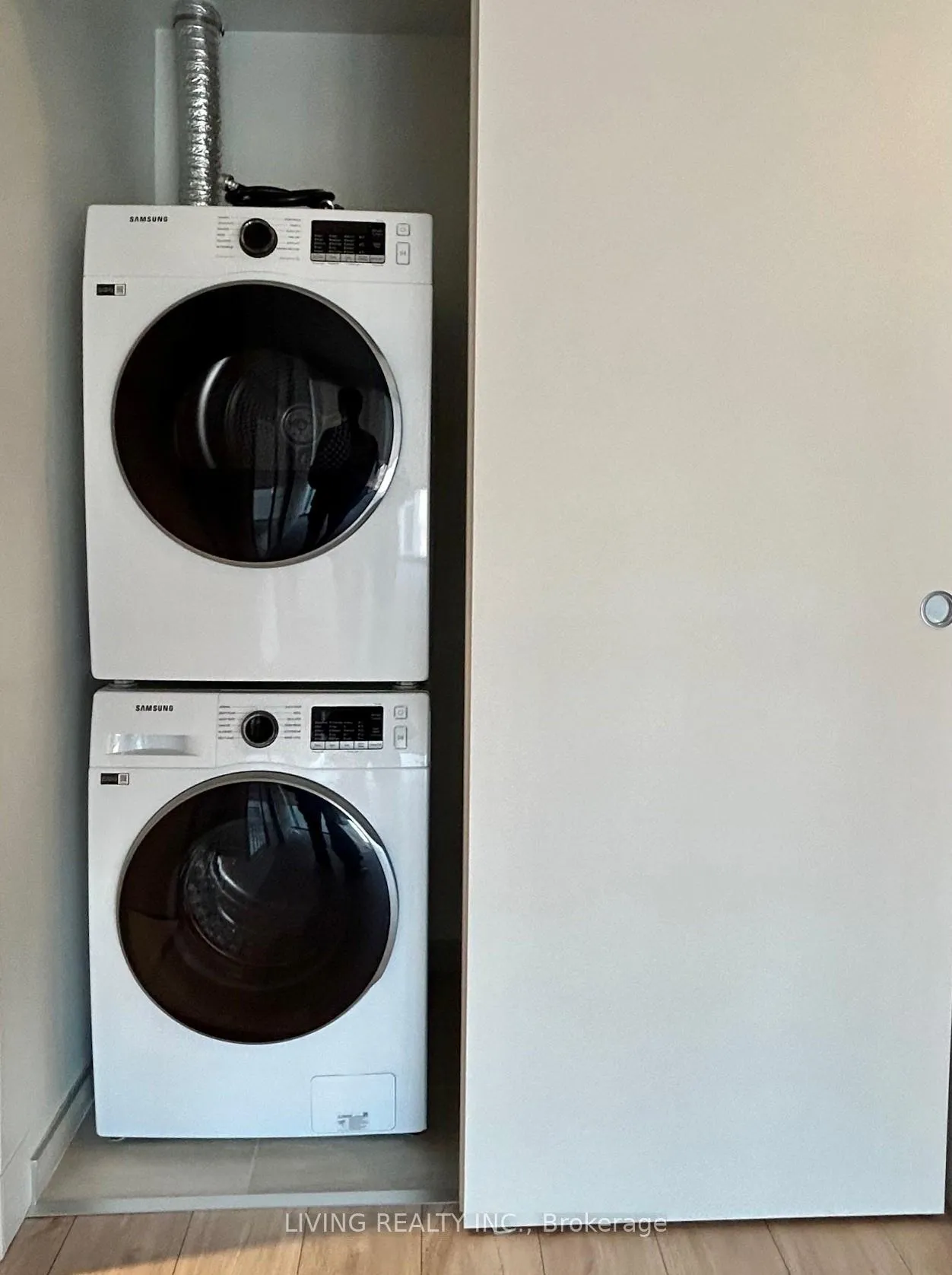 Photo 9 of Unit 3501, 8 Cumberland Street, Toronto, The Annex — HOMEH