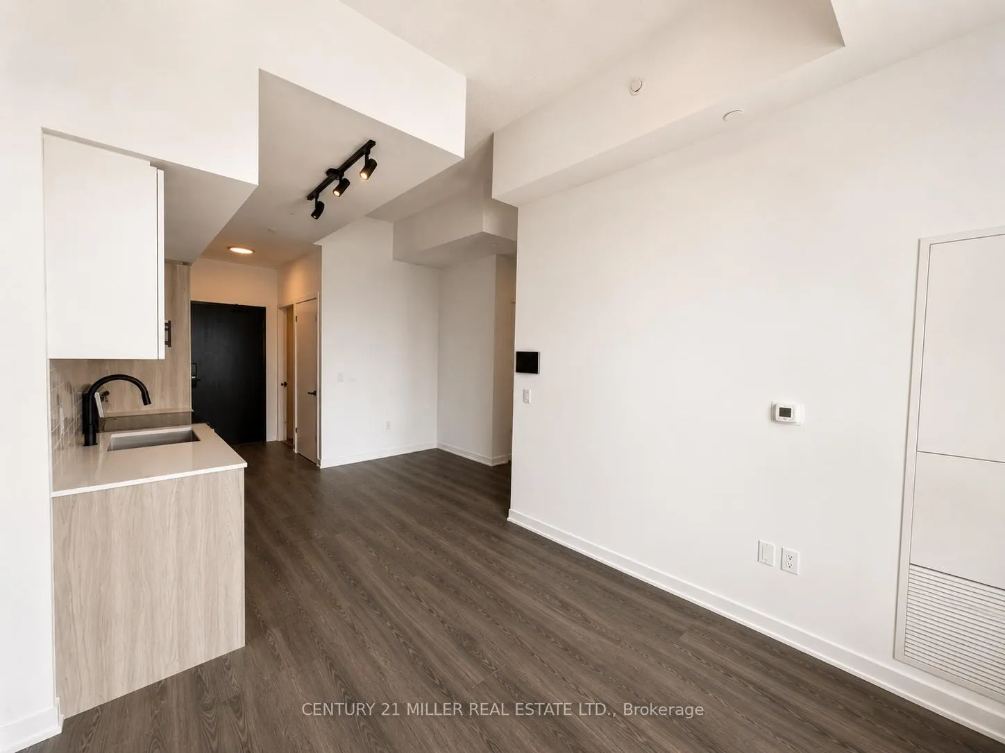 Photo 9 of Unit C502, 4878 Powers Common, Burlington, Alton — HOMEH