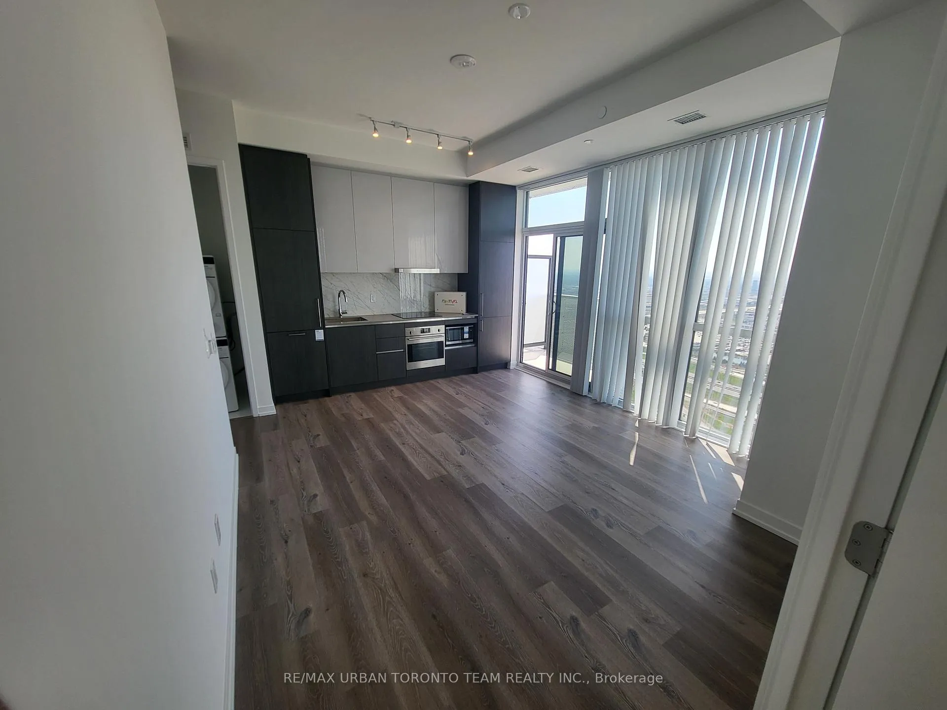 Photo 3 of Unit 5809, 225 Commerce Street, Vaughan, Vaughan Corporate Centre — HOMEH