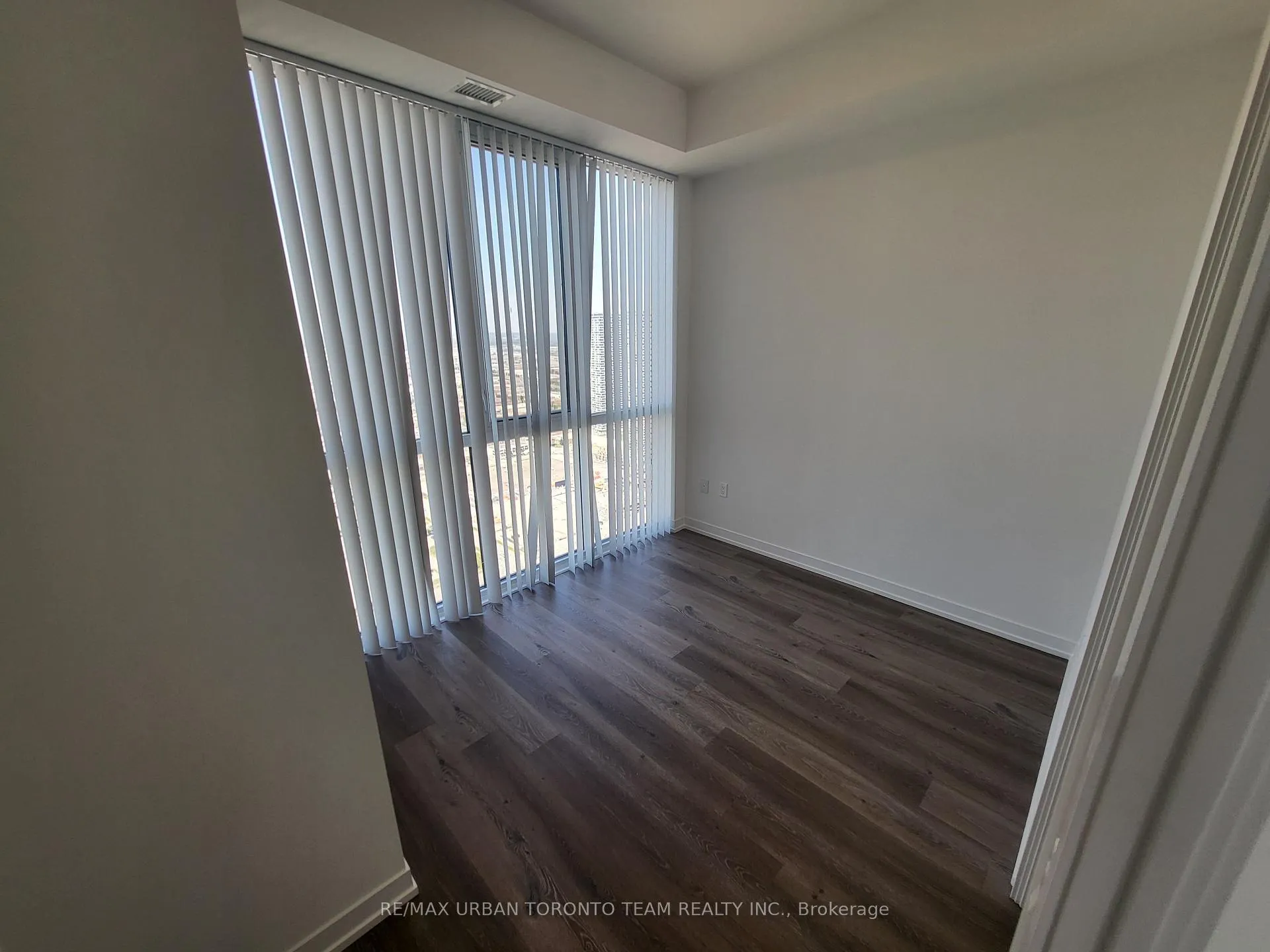 Photo 7 of Unit 5809, 225 Commerce Street, Vaughan, Vaughan Corporate Centre — HOMEH