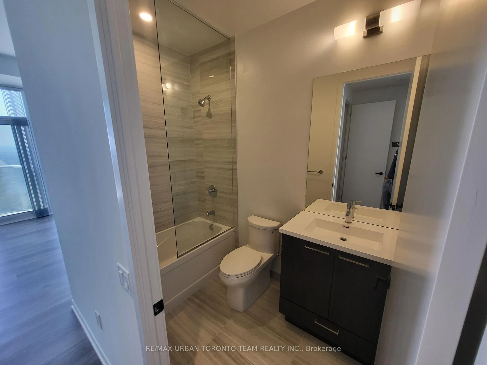 Photo 11 of Unit 5809, 225 Commerce Street, Vaughan, Vaughan Corporate Centre — HOMEH
