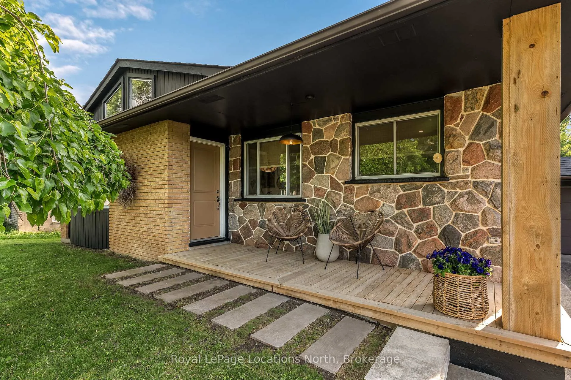 Photo 2 of 10 Park Road, Collingwood — HOMEH