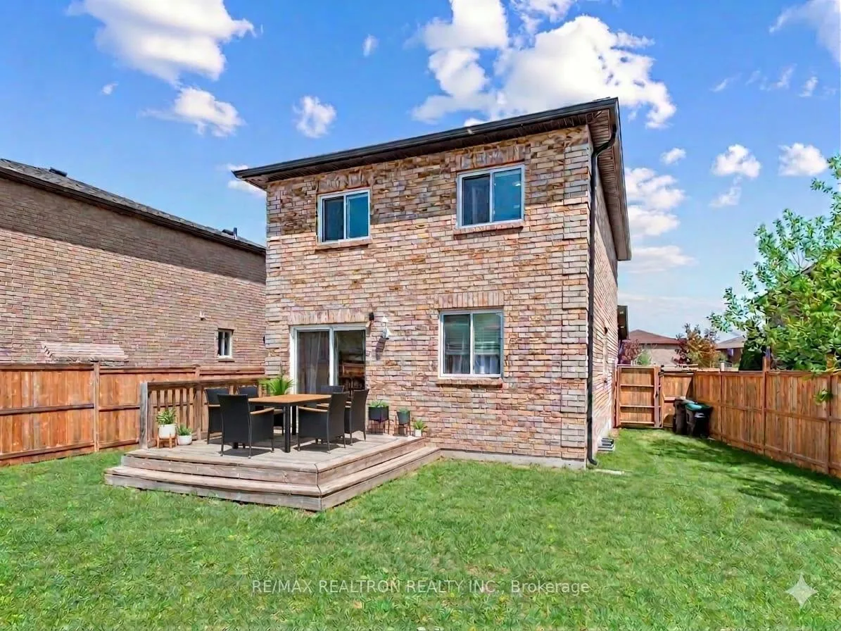 Photo 15 of 20 Majesty Boulevard, Barrie, Innis-Shore — HOMEH