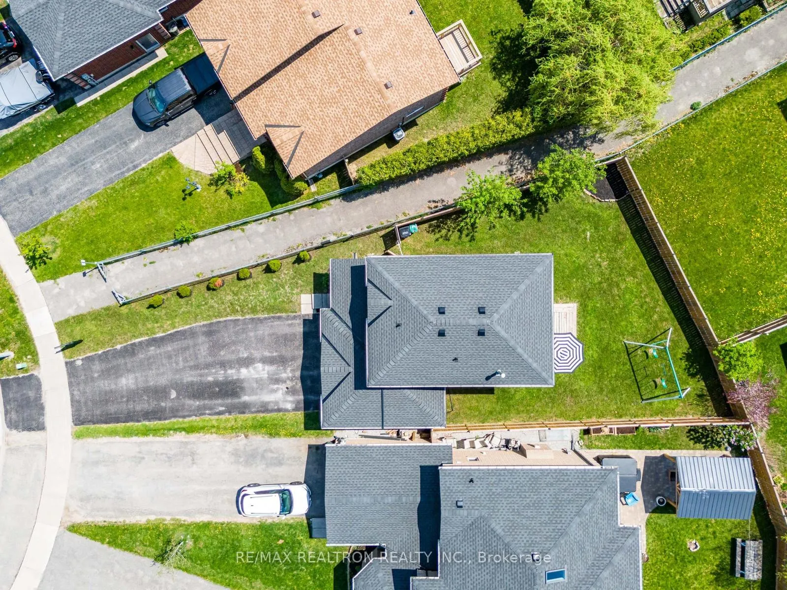 Photo 17 of 20 Majesty Boulevard, Barrie, Innis-Shore — HOMEH