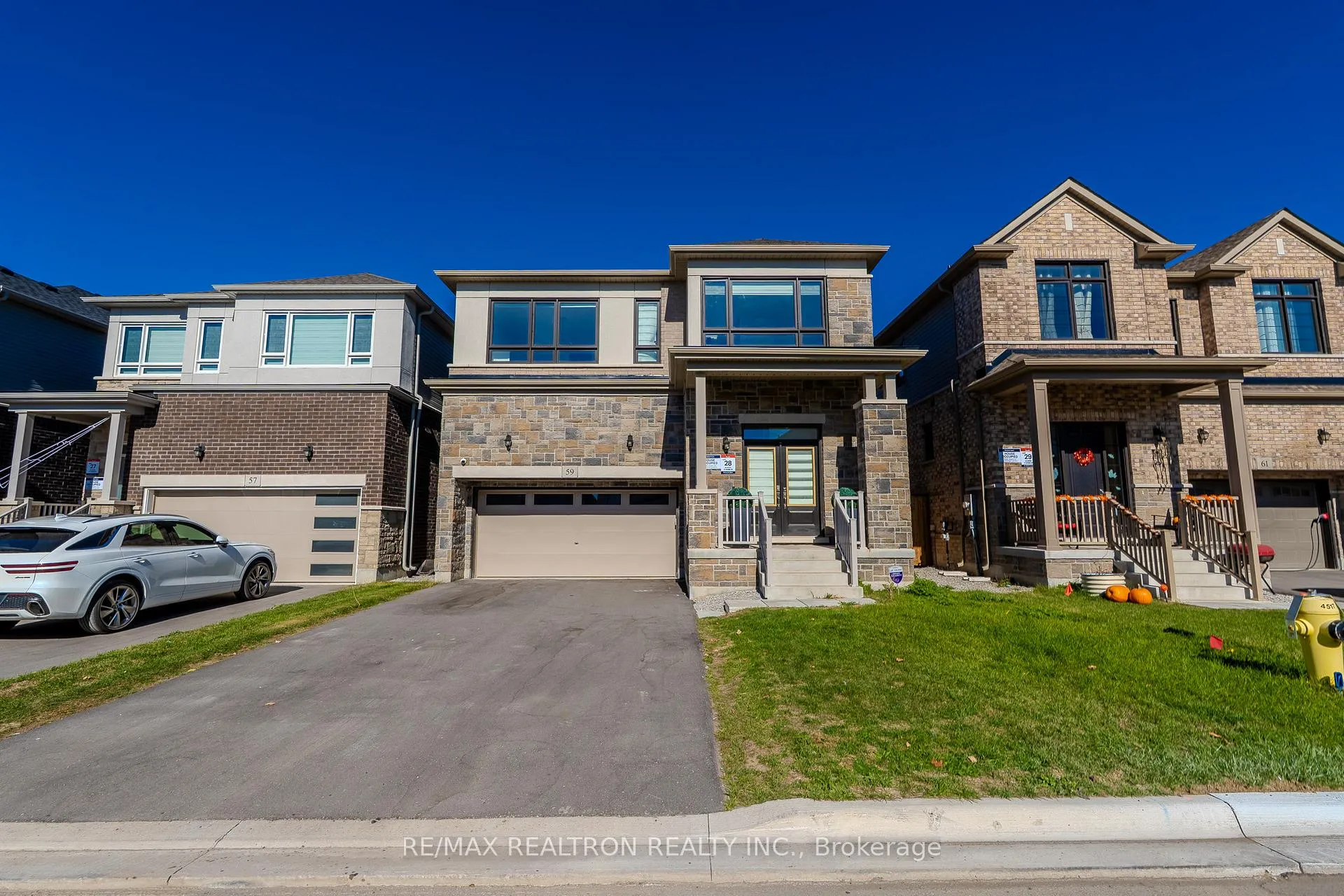Photo 2 of 59 Gemini Drive, Barrie, Rural Barrie Southeast — HOMEH