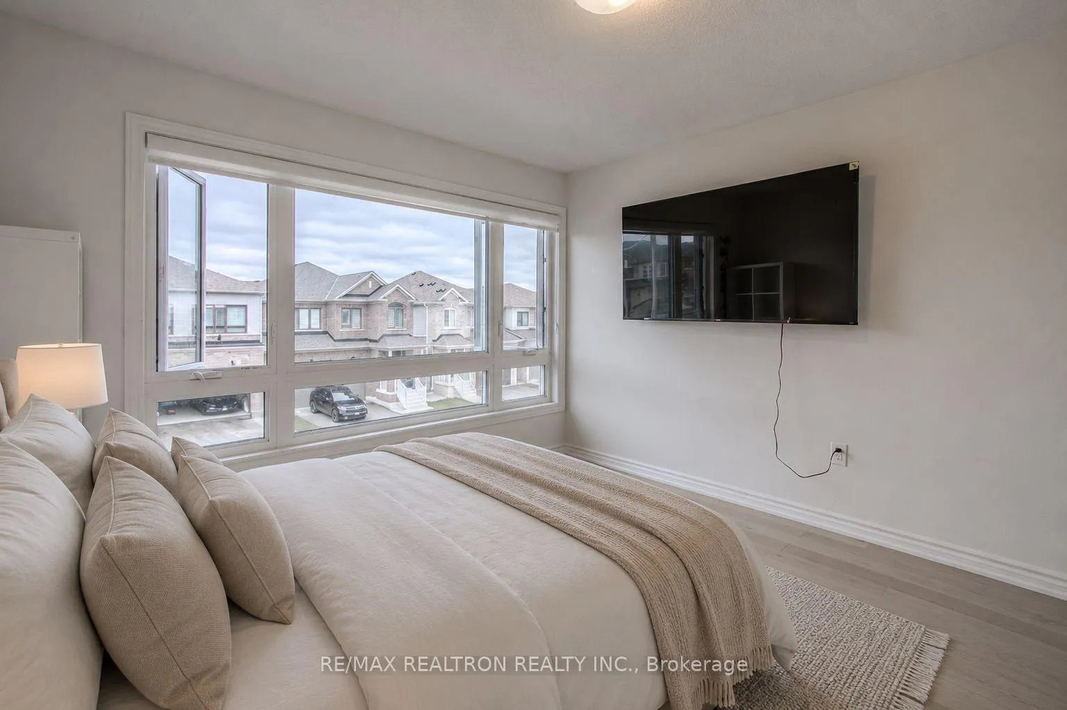 Photo 34 of 59 Gemini Drive, Barrie, Rural Barrie Southeast — HOMEH