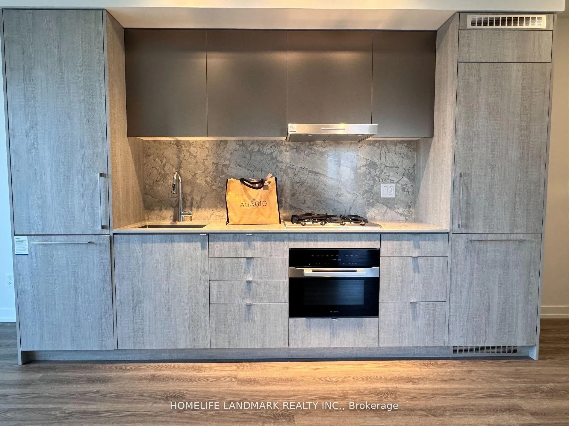 Photo 4 of Unit 1508, 771 Yonge Street, Toronto, The Annex — HOMEH