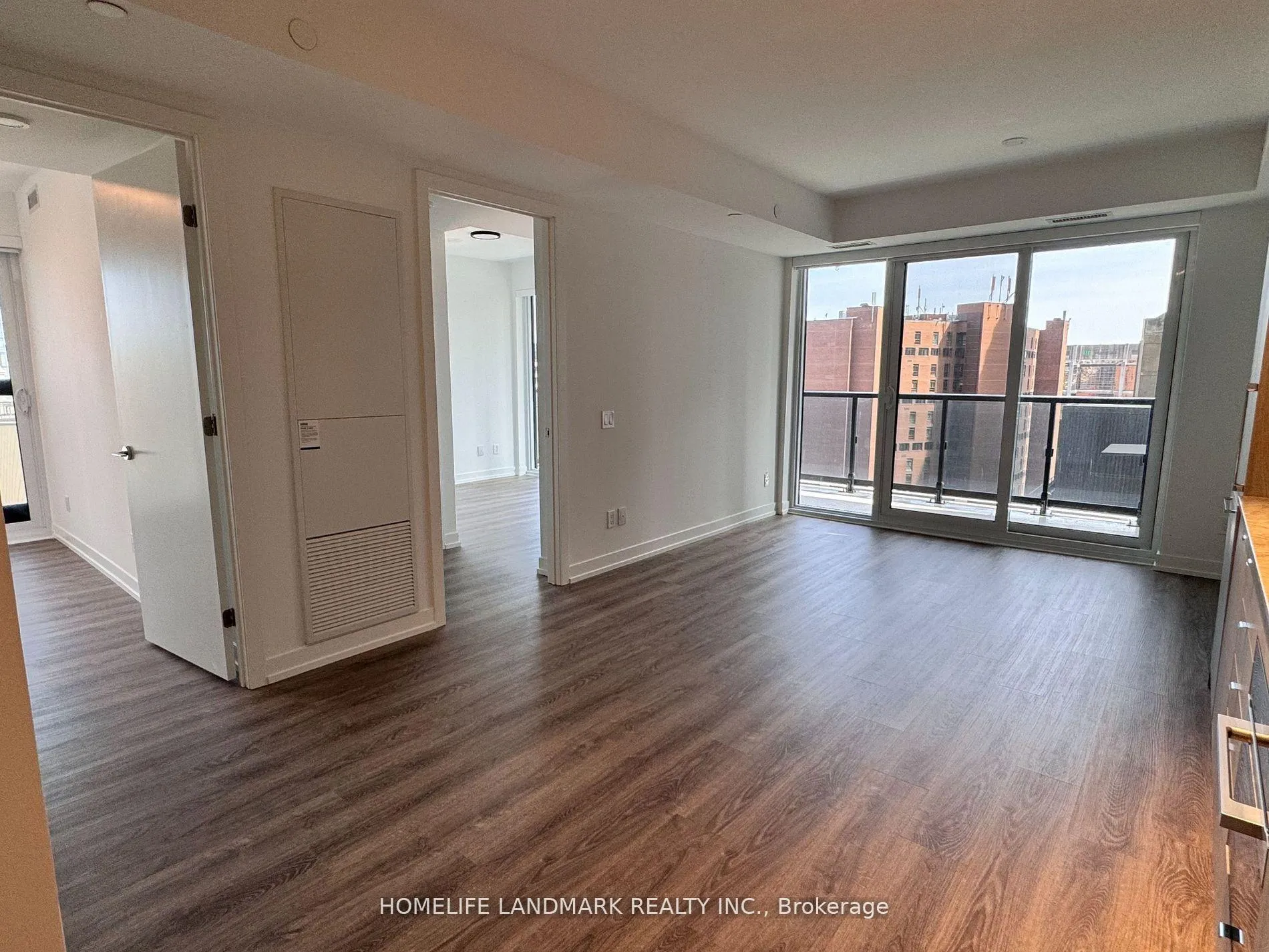 Photo 5 of Unit 1508, 771 Yonge Street, Toronto, The Annex — HOMEH