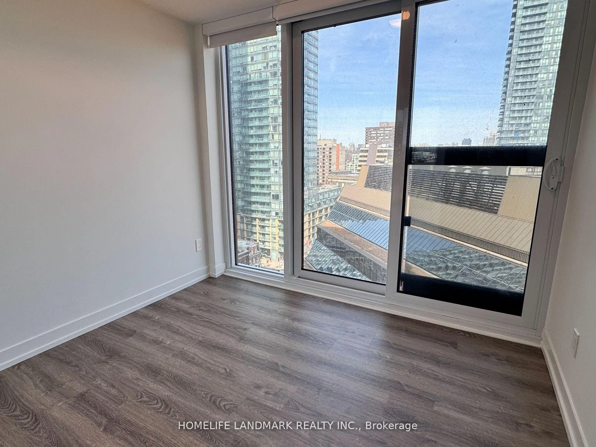 Photo 6 of Unit 1508, 771 Yonge Street, Toronto, The Annex — HOMEH