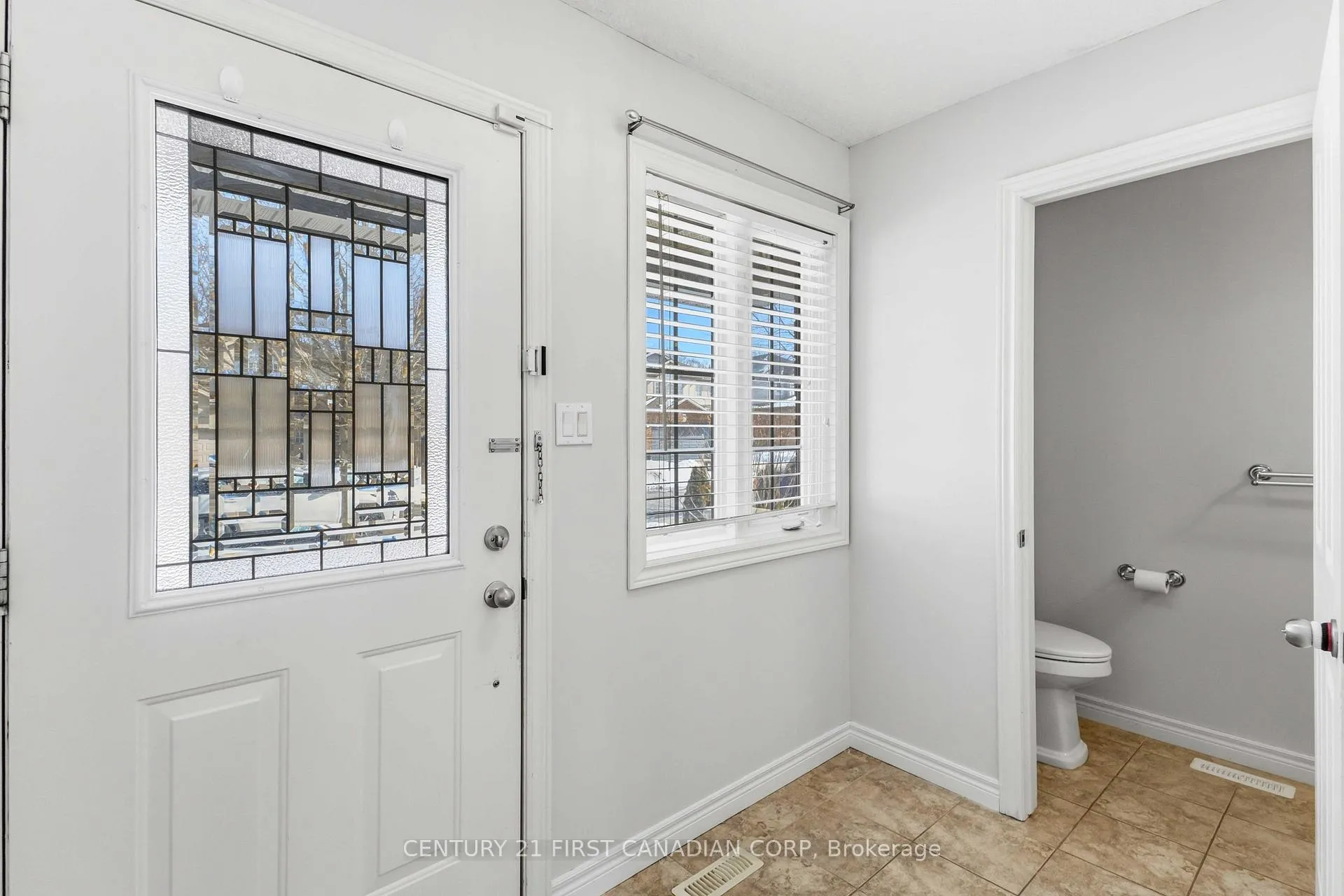 Photo 3 of 1678 Blackmaple Crescent, London, East A — HOMEH