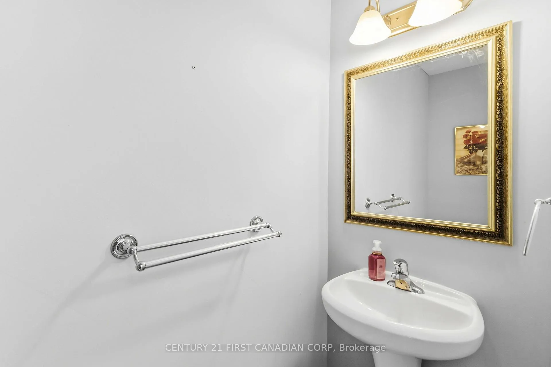 Photo 4 of 1678 Blackmaple Crescent, London, East A — HOMEH