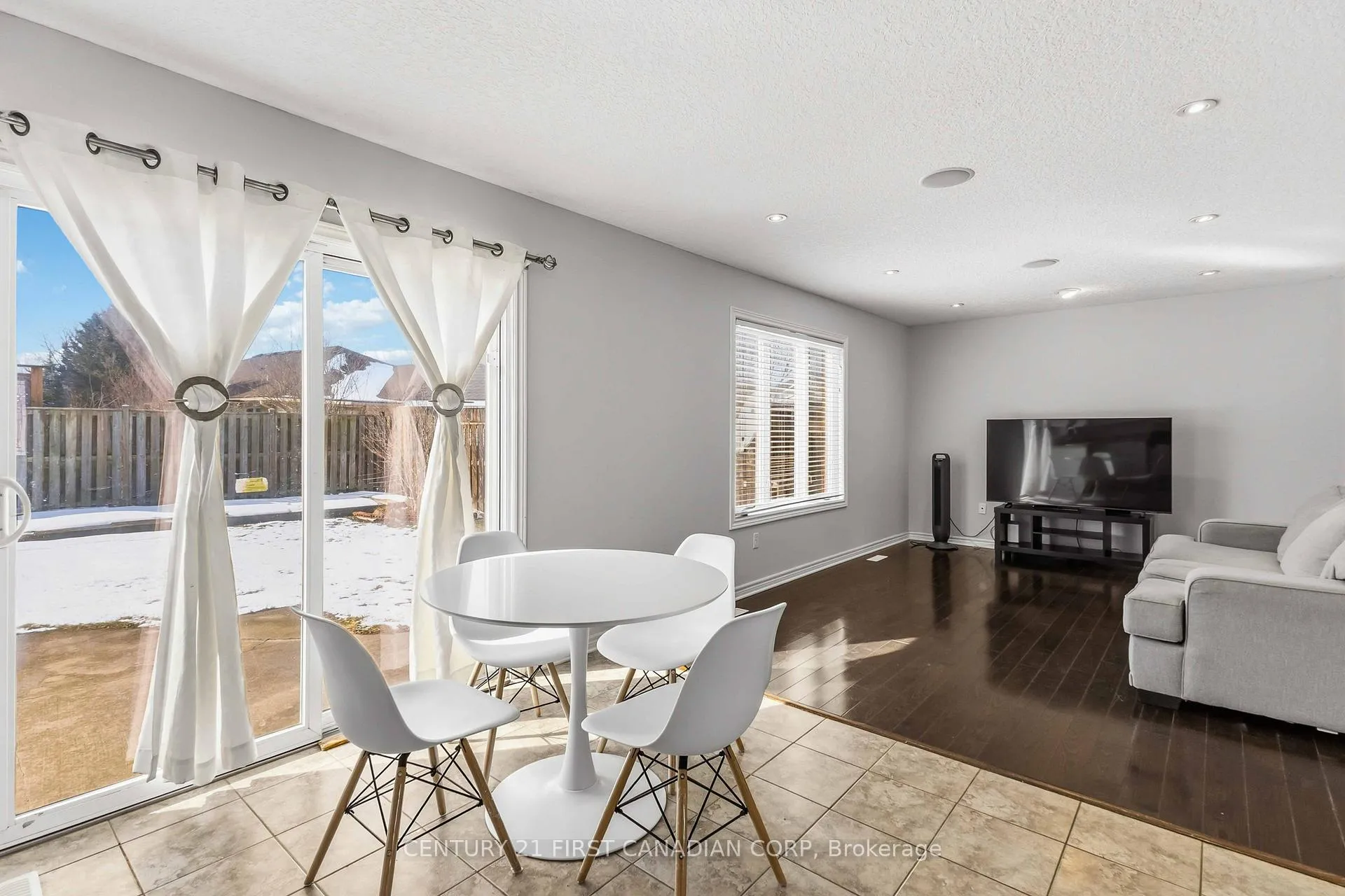 Photo 10 of 1678 Blackmaple Crescent, London, East A — HOMEH
