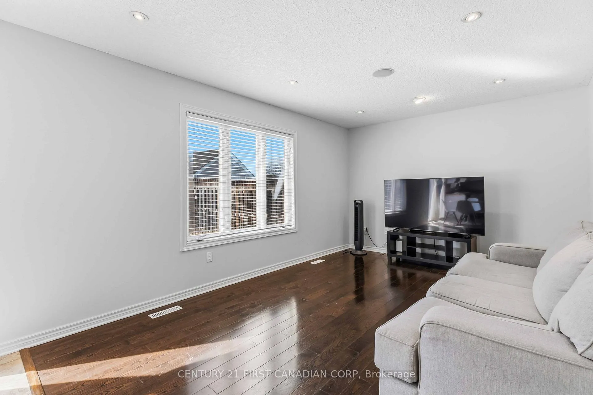 Photo 13 of 1678 Blackmaple Crescent, London, East A — HOMEH