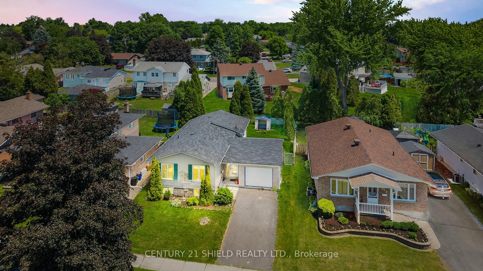 Photo 1 of 736 Champlain Drive, Cornwall, Cornwall — HOMEH
