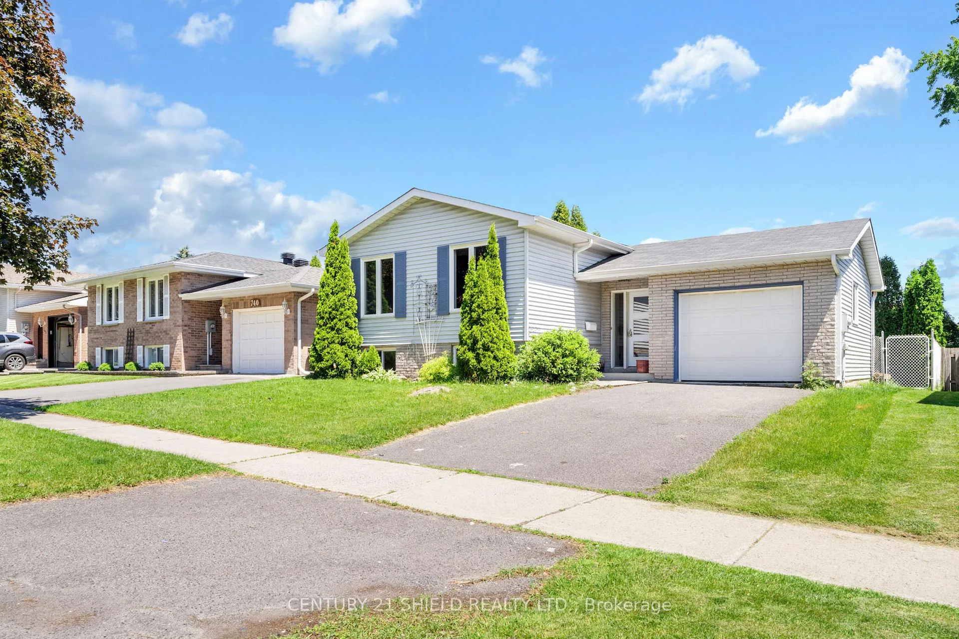 Photo 6 of 736 Champlain Drive, Cornwall, Cornwall — HOMEH