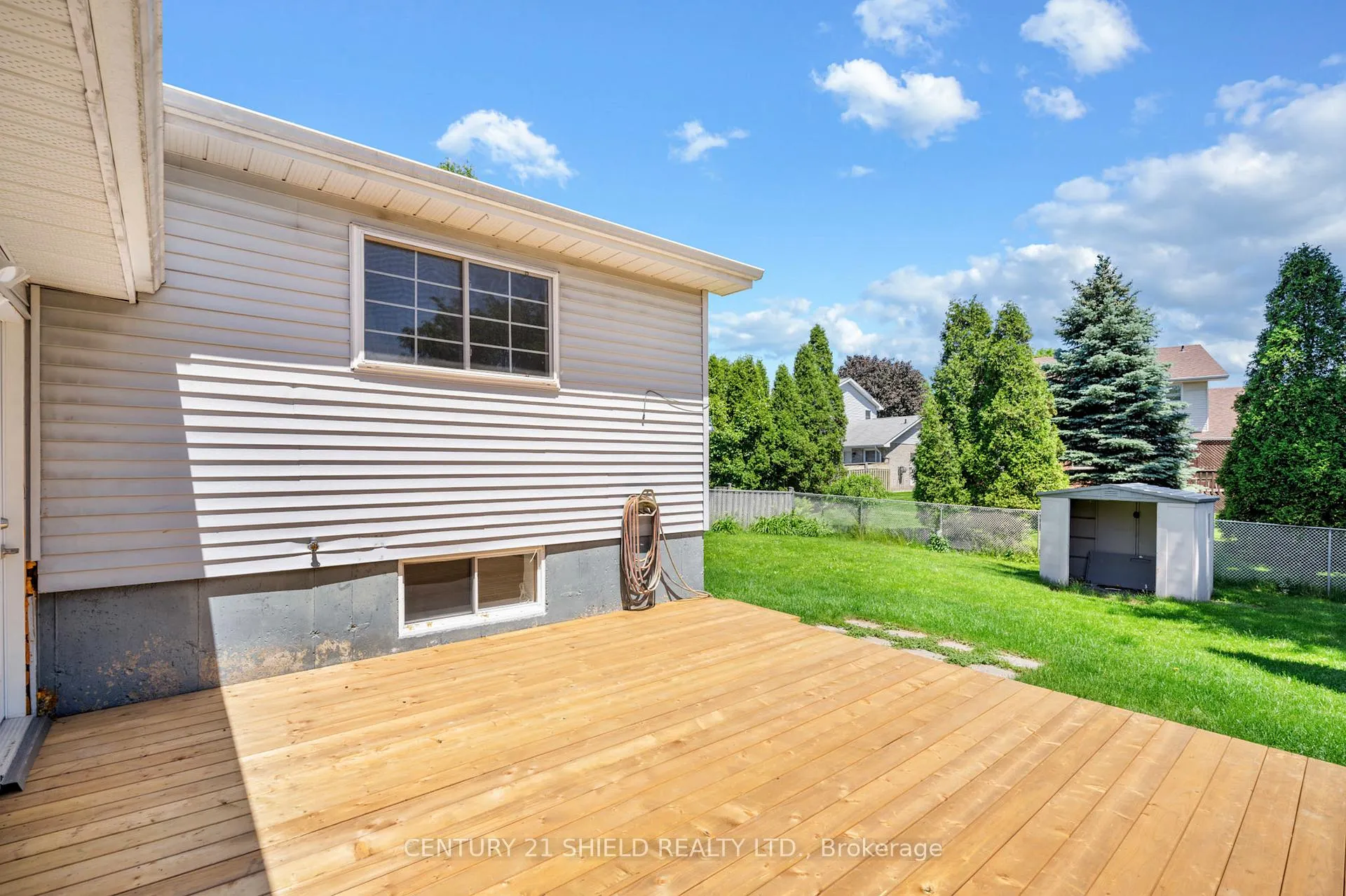 Photo 9 of 736 Champlain Drive, Cornwall, Cornwall — HOMEH