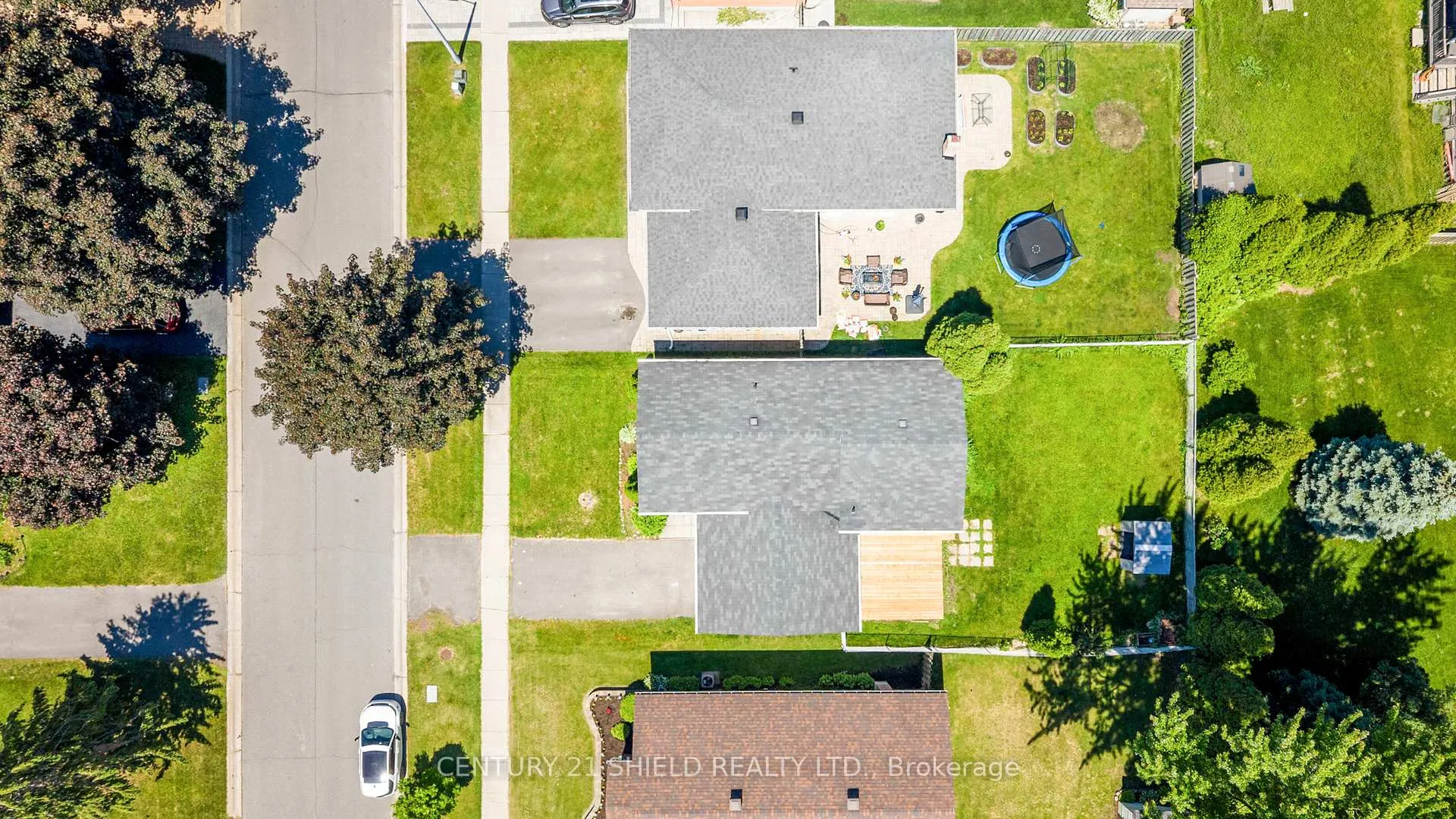 Photo 10 of 736 Champlain Drive, Cornwall, Cornwall — HOMEH