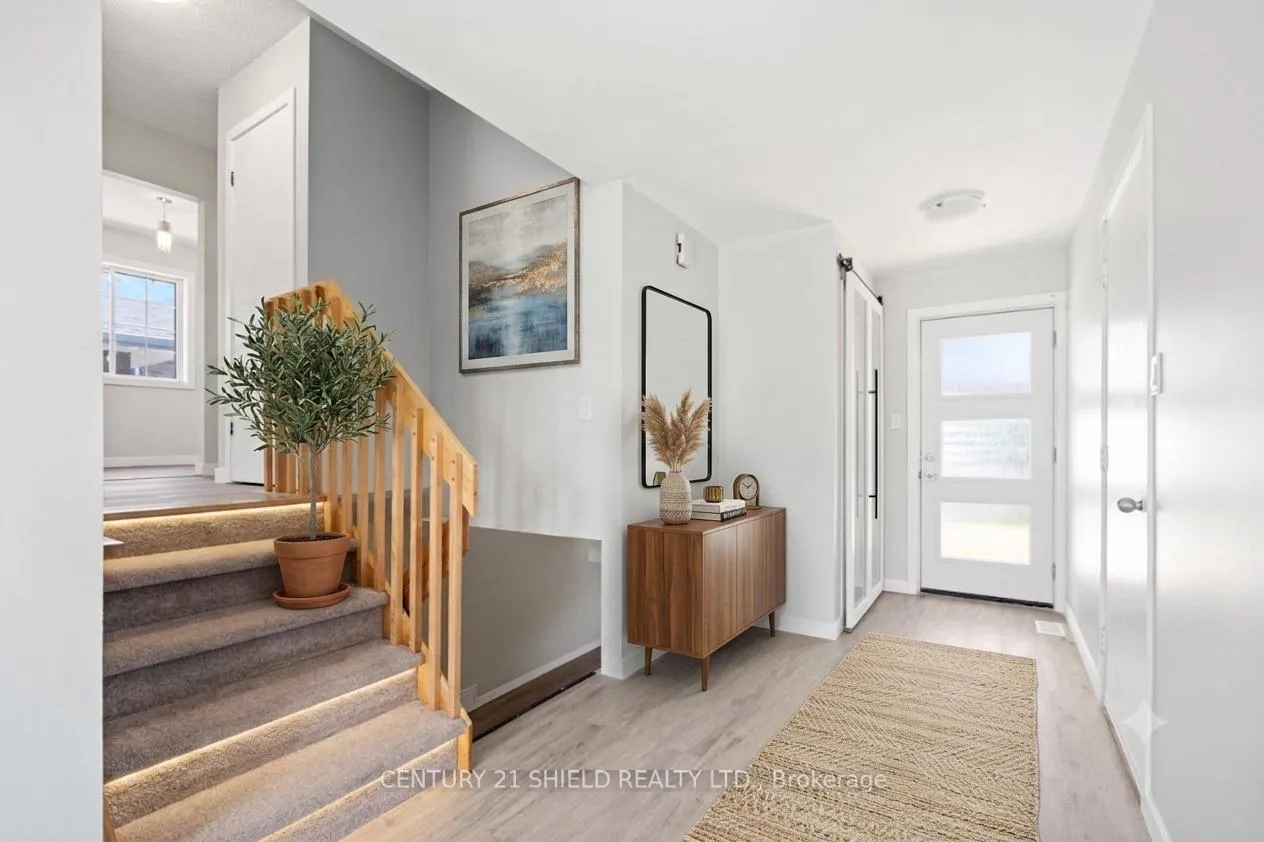 Photo 13 of 736 Champlain Drive, Cornwall, Cornwall — HOMEH