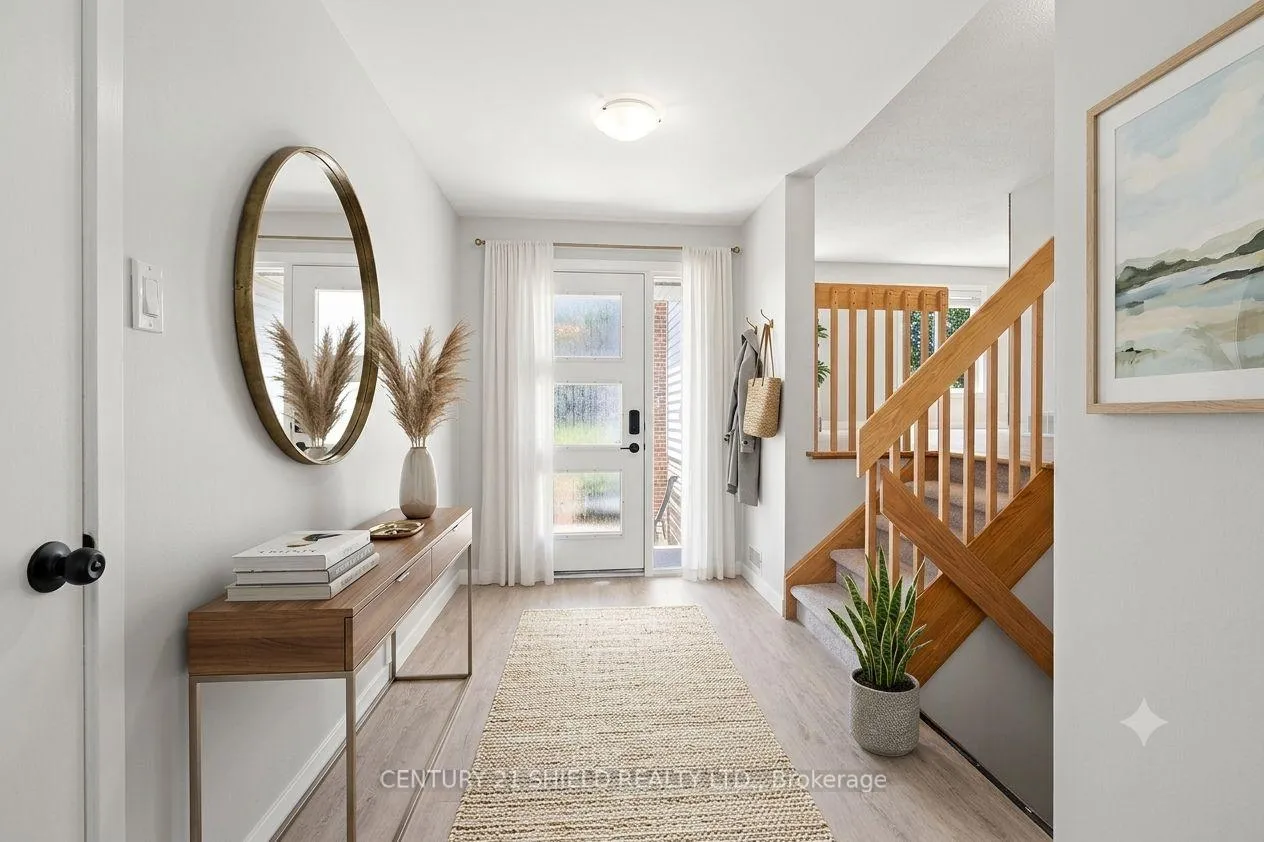 Photo 15 of 736 Champlain Drive, Cornwall, Cornwall — HOMEH