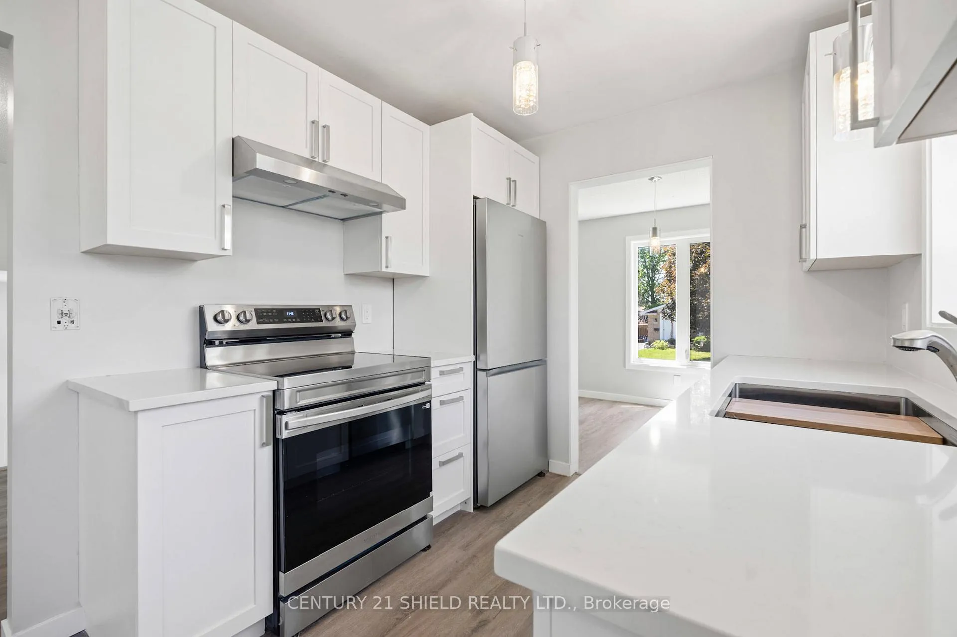 Photo 22 of 736 Champlain Drive, Cornwall, Cornwall — HOMEH