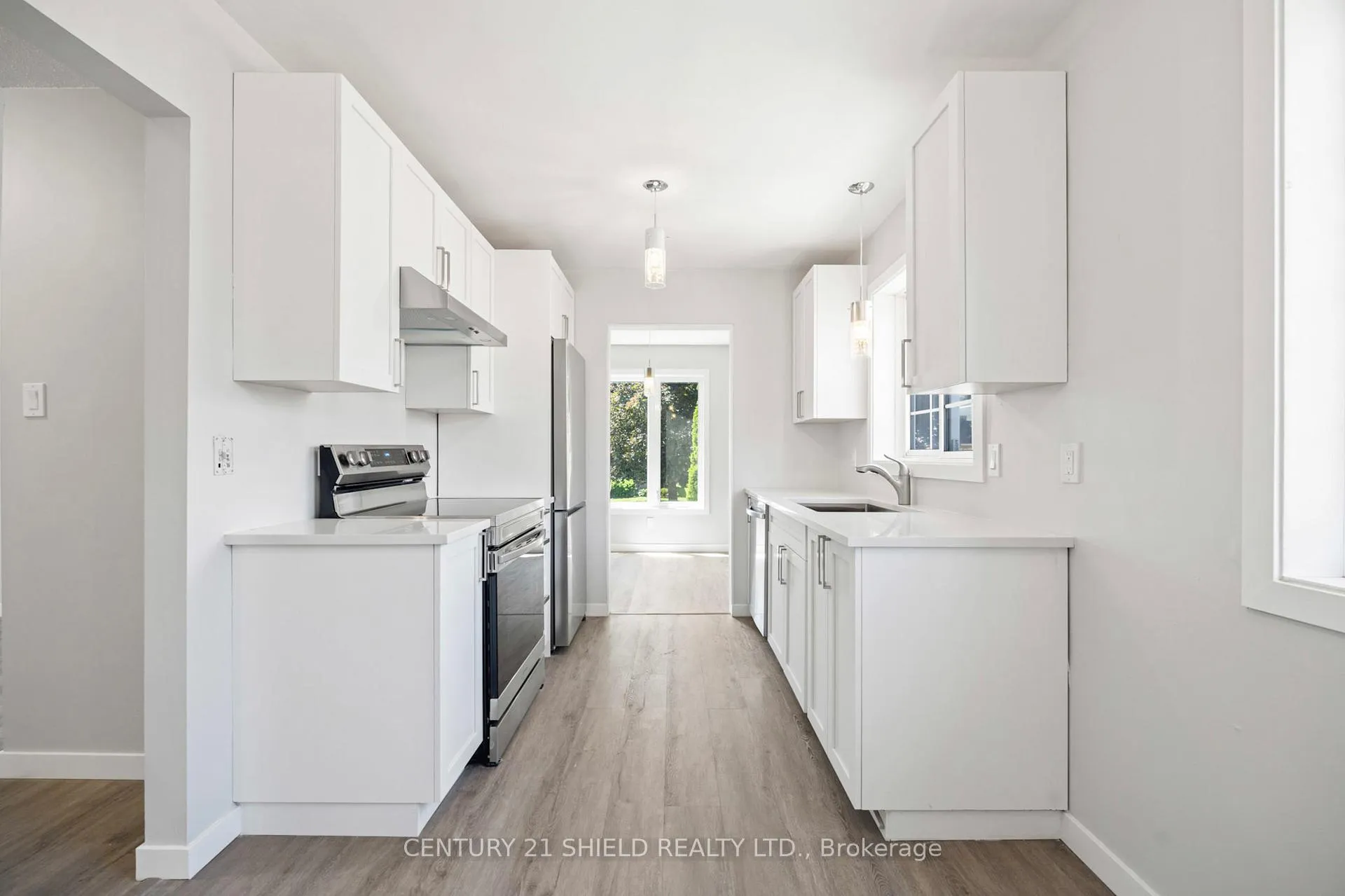 Photo 24 of 736 Champlain Drive, Cornwall, Cornwall — HOMEH