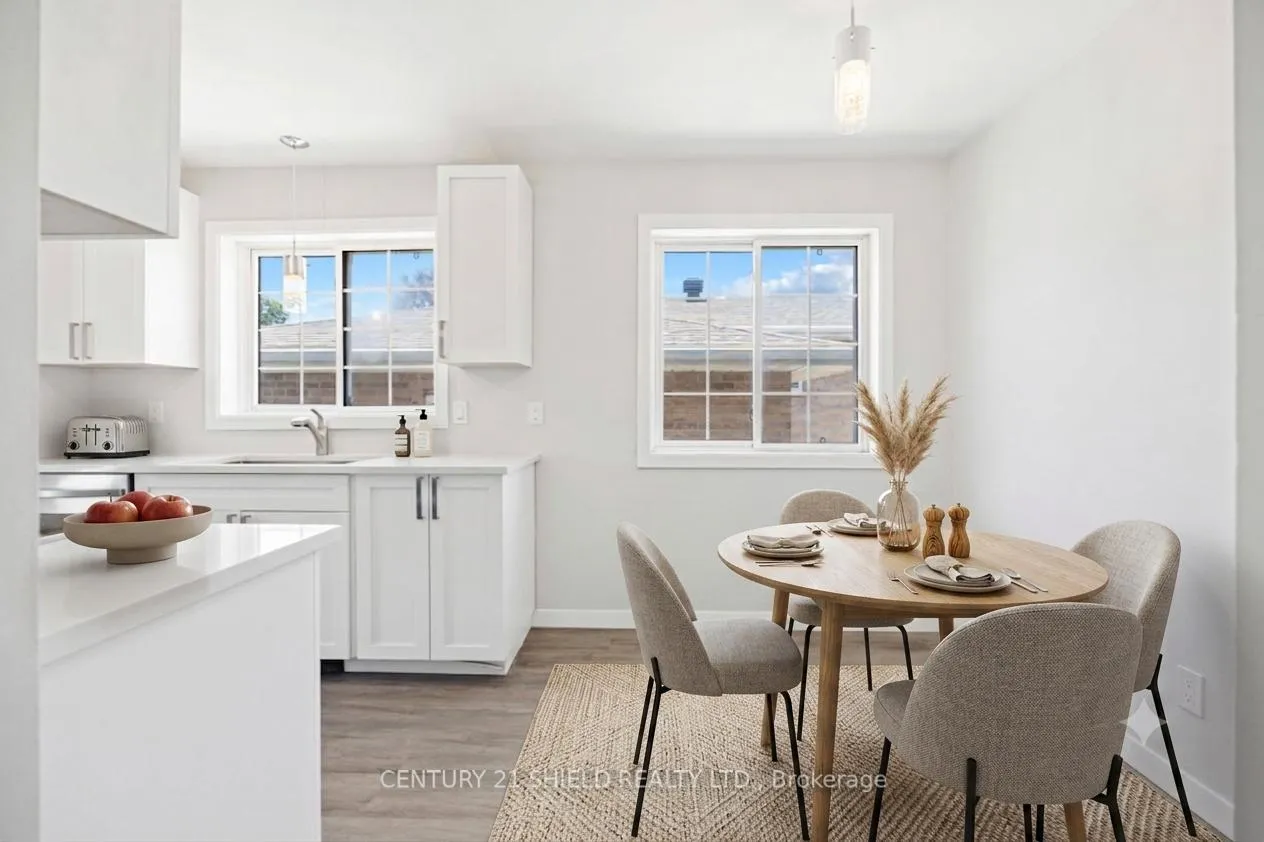 Photo 25 of 736 Champlain Drive, Cornwall, Cornwall — HOMEH