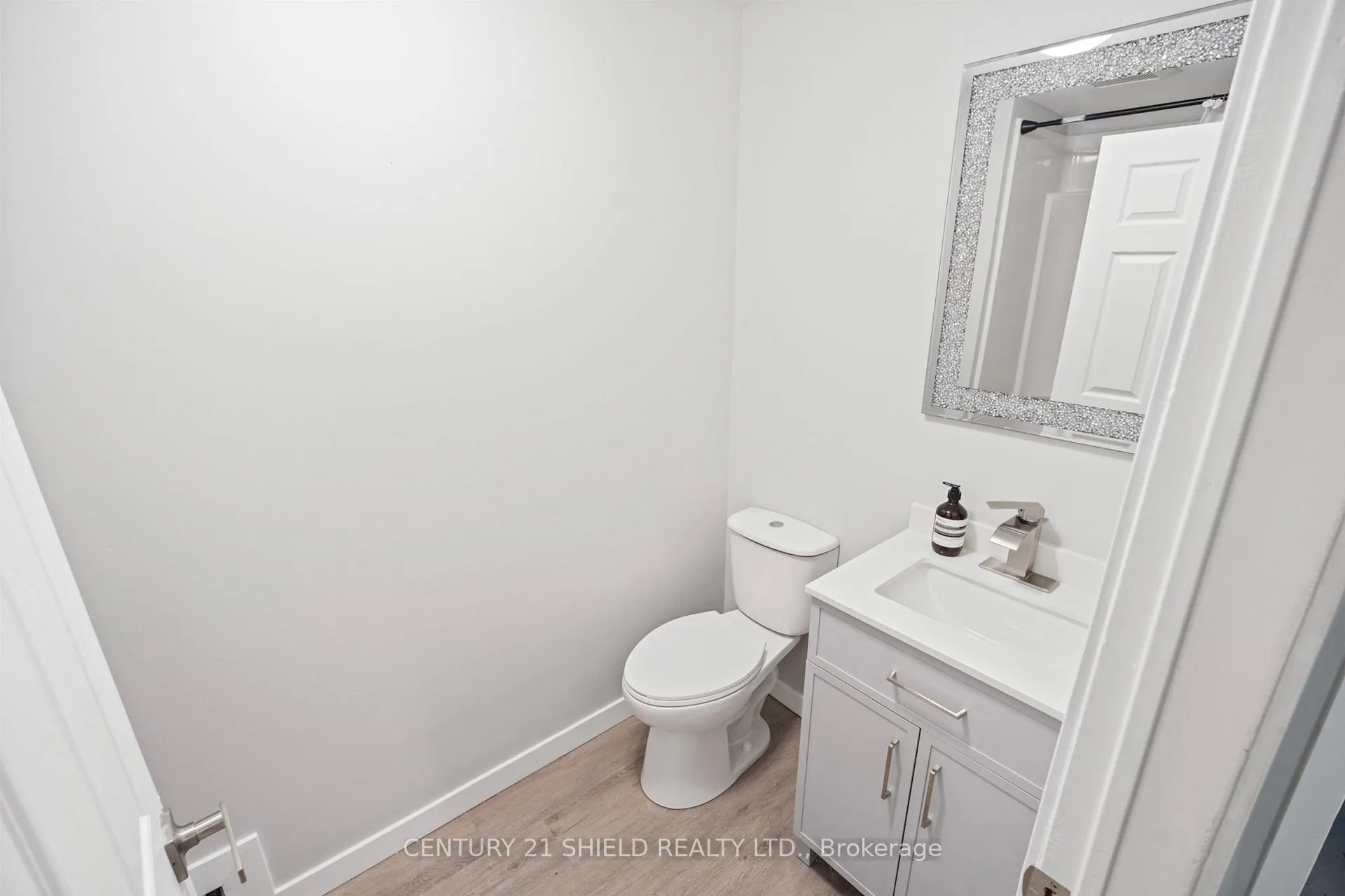 Photo 43 of 736 Champlain Drive, Cornwall, Cornwall — HOMEH