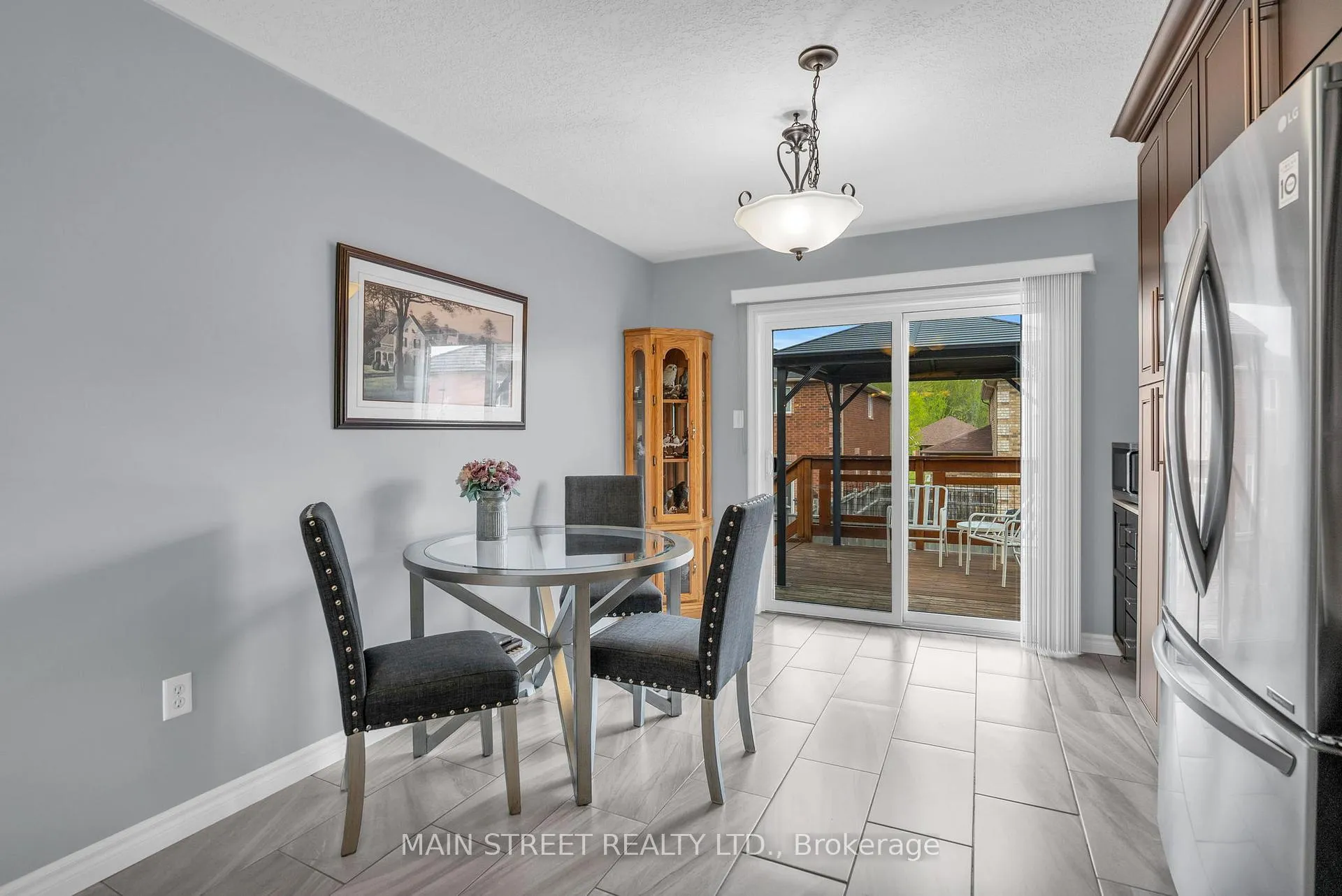 Photo 9 of 80 Shalom Way, Barrie, Painswick South — HOMEH