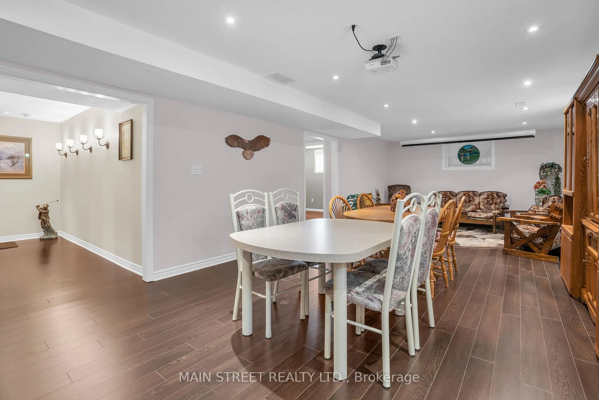 Photo 17 of 80 Shalom Way, Barrie, Painswick South — HOMEH