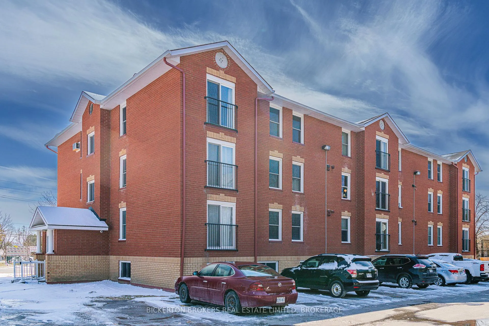 Photo 3 of Unit 101, 540 Talbot Place, Gananoque, Gananoque — HOMEH
