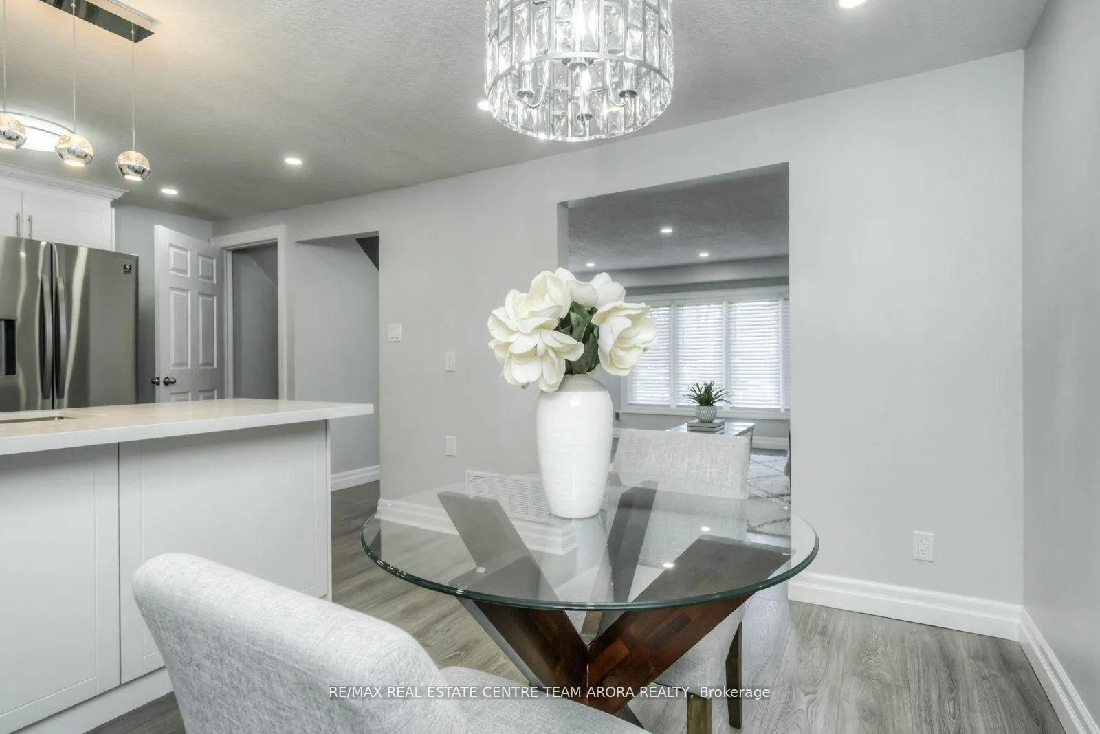 Photo 11 of 578 Parkview Crescent, Cambridge — HOMEH