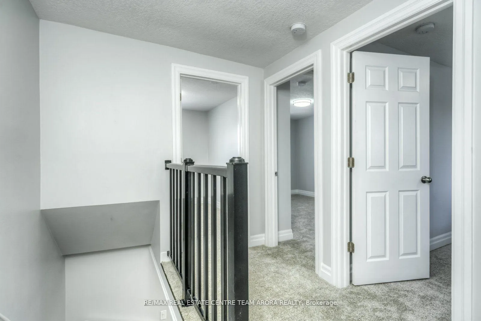 Photo 14 of 578 Parkview Crescent, Cambridge — HOMEH
