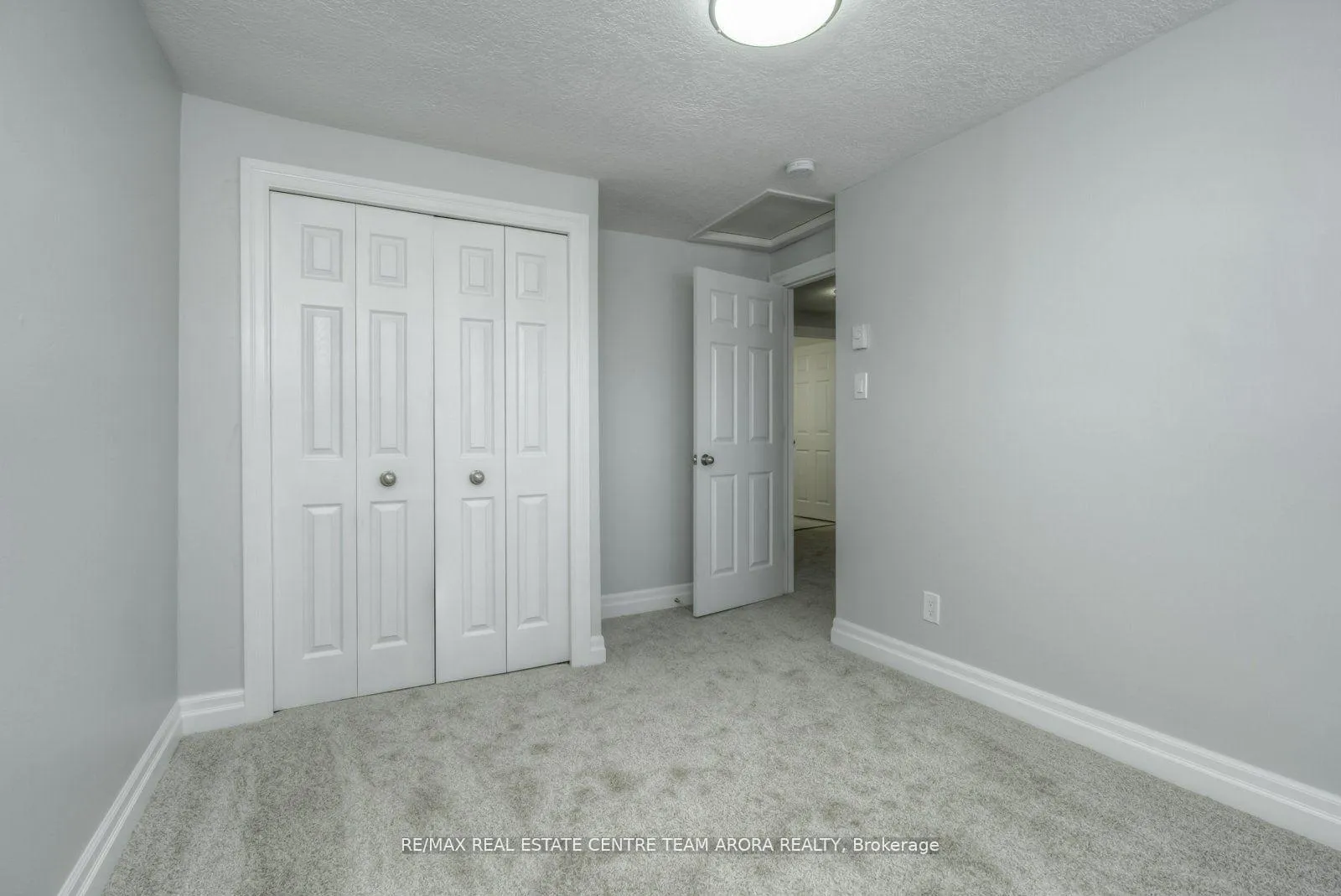 Photo 20 of 578 Parkview Crescent, Cambridge — HOMEH