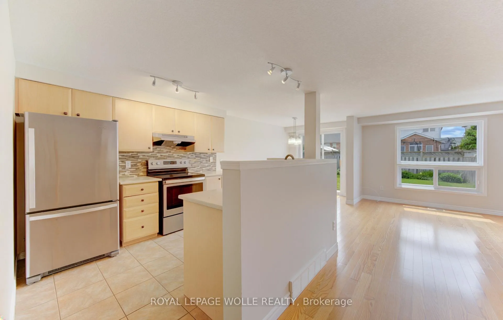 Photo 5 of 15 Cotton Grass Street, Kitchener, Larentian West — HOMEH