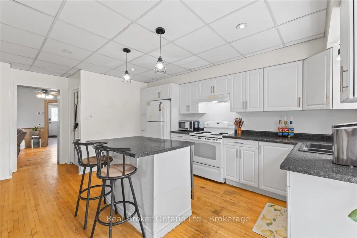 Photo 3 of 115 Durham Street W, Brockton — HOMEH
