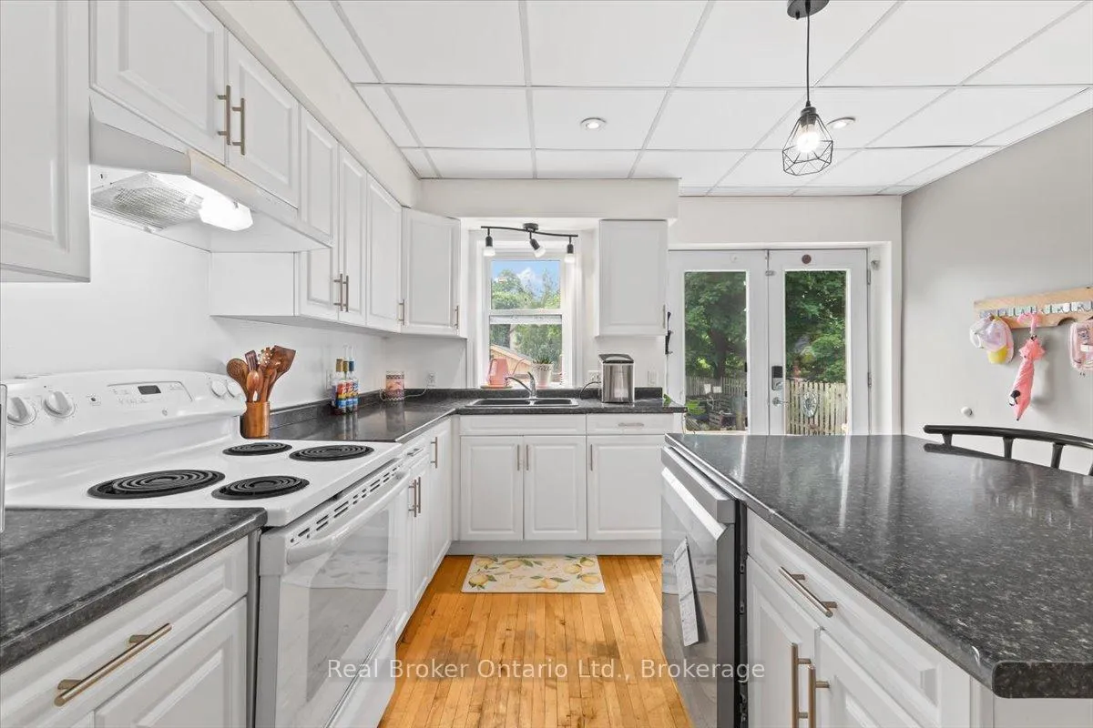 Photo 4 of 115 Durham Street W, Brockton — HOMEH