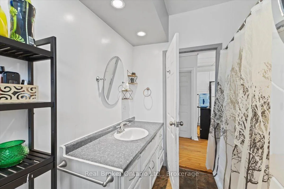 Photo 12 of 115 Durham Street W, Brockton — HOMEH