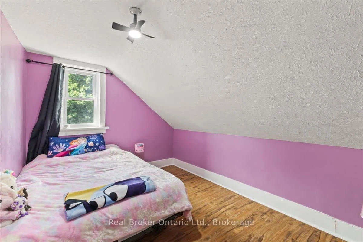 Photo 13 of 115 Durham Street W, Brockton — HOMEH