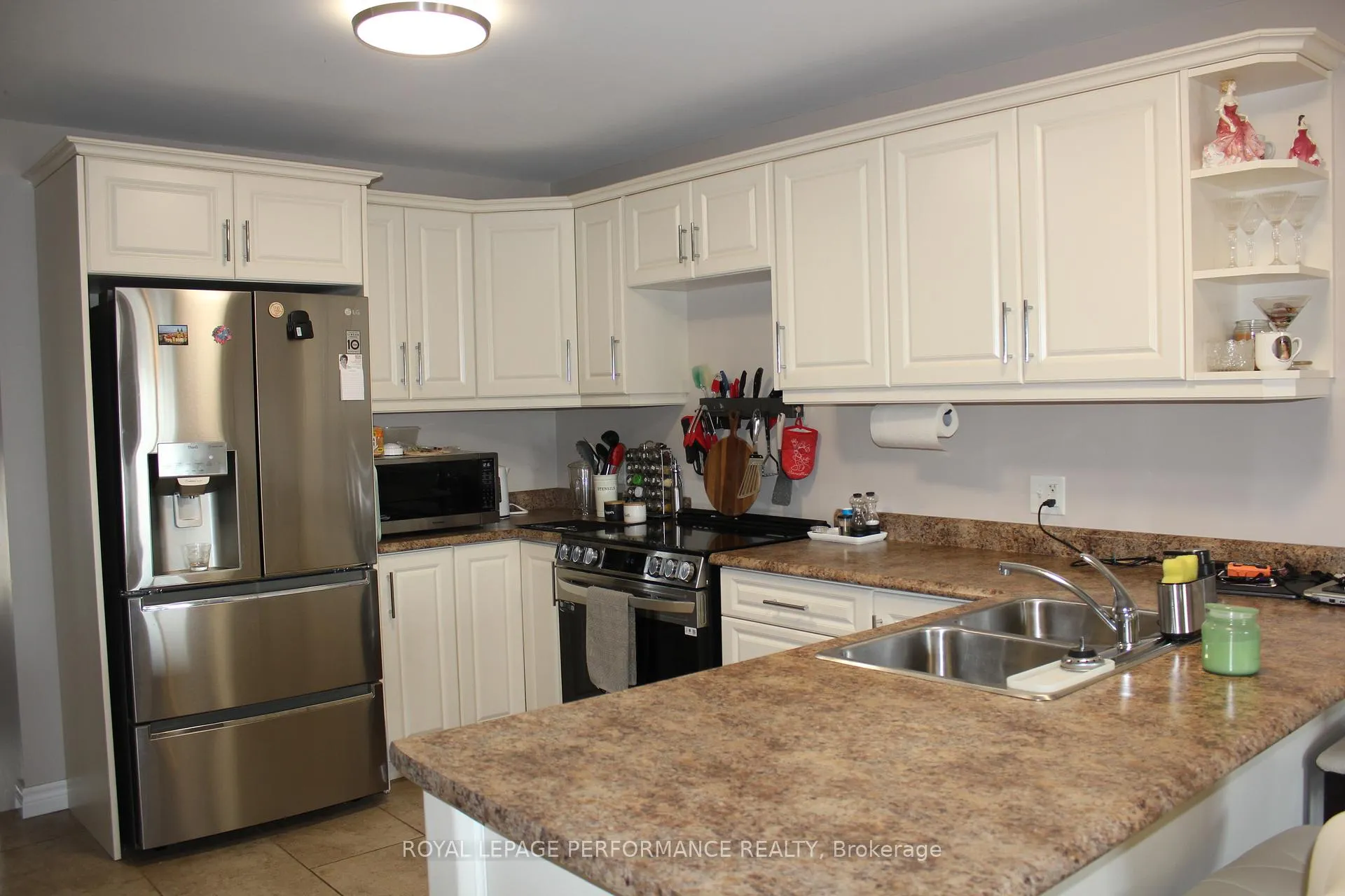 Photo 6 of 290 Glen Nora Drive, Cornwall, Cornwall — HOMEH