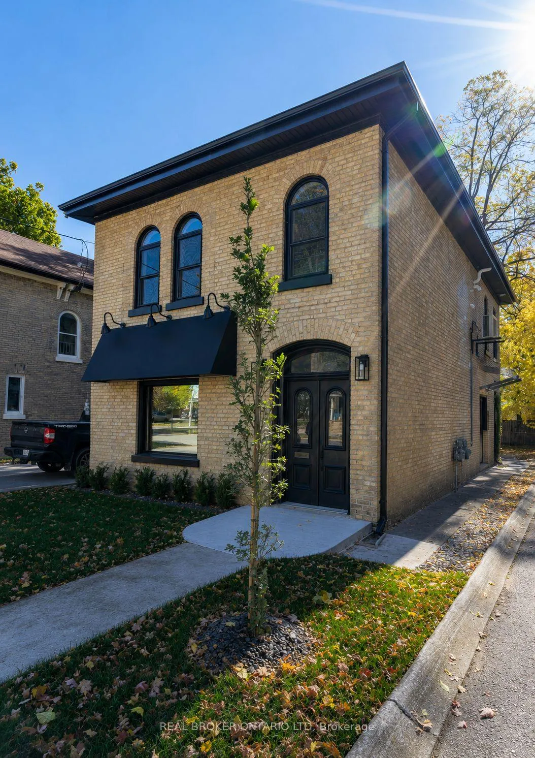 Photo 1 of 463 King Street, London, East K — HOMEH