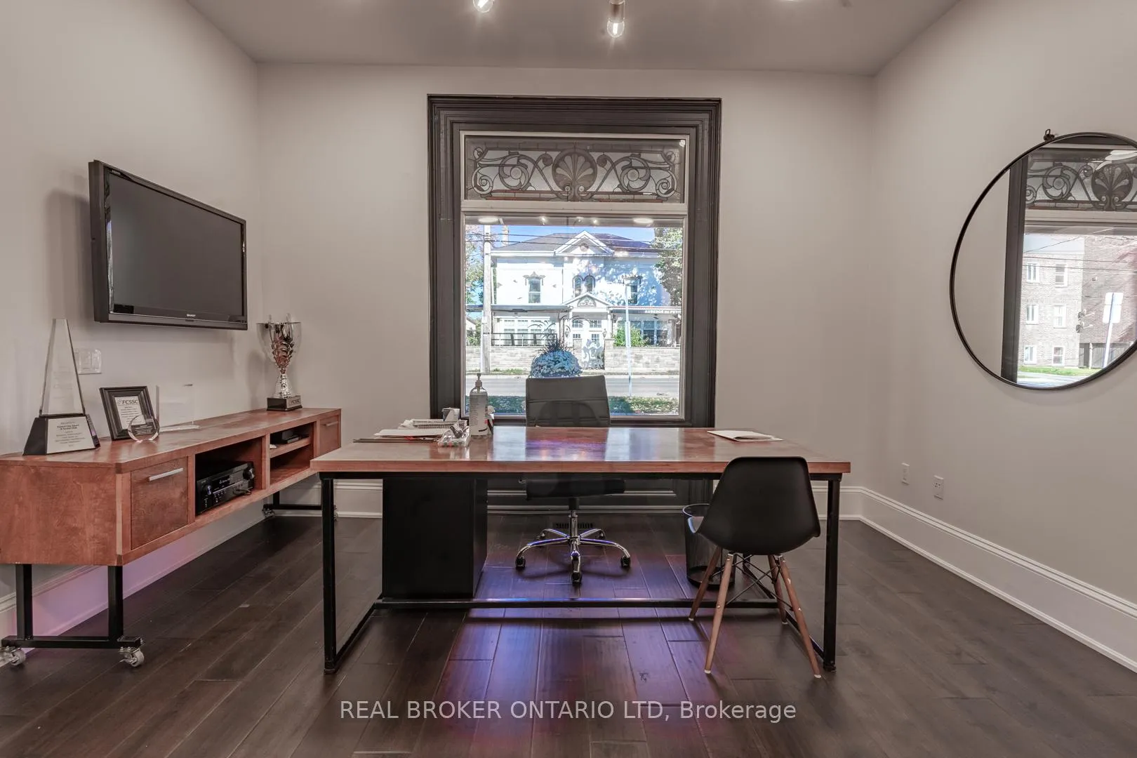 Photo 10 of 463 King Street, London, East K — HOMEH