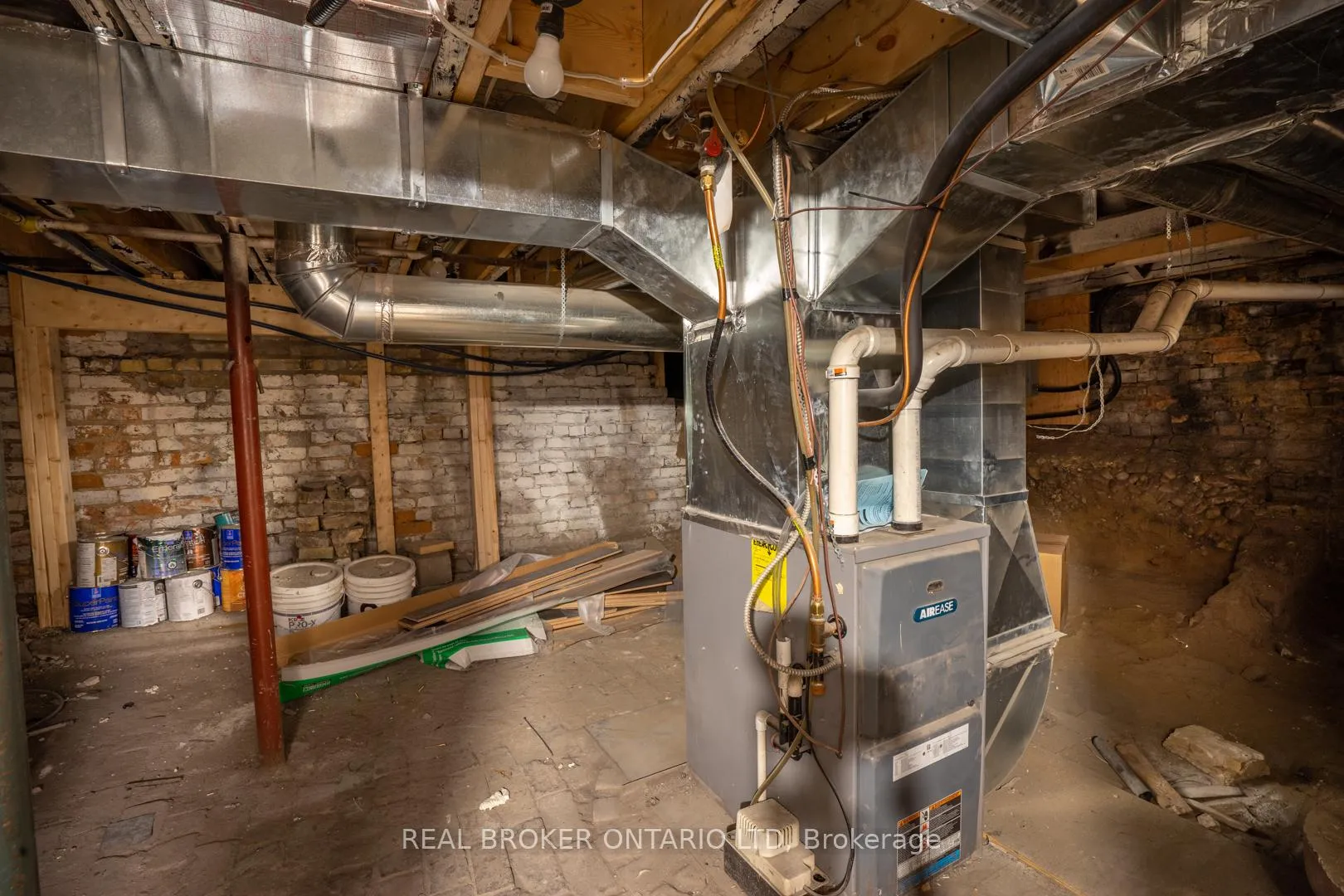 Photo 31 of 463 King Street, London, East K — HOMEH