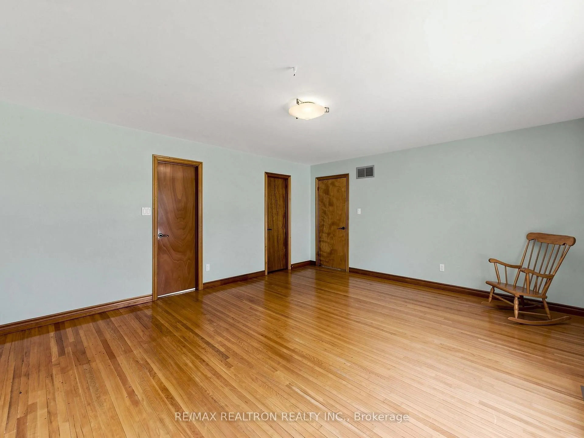 Photo 3 of 179 Douglas Road, Richmond Hill, Oak Ridges Lake Wilcox — HOMEH