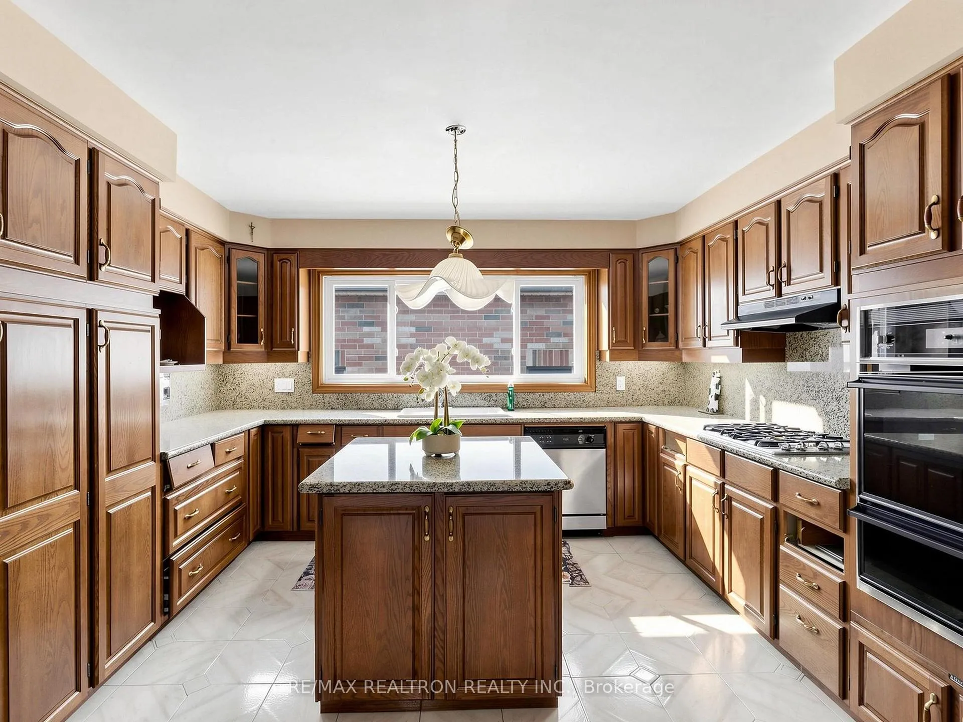 Photo 11 of 179 Douglas Road, Richmond Hill, Oak Ridges Lake Wilcox — HOMEH