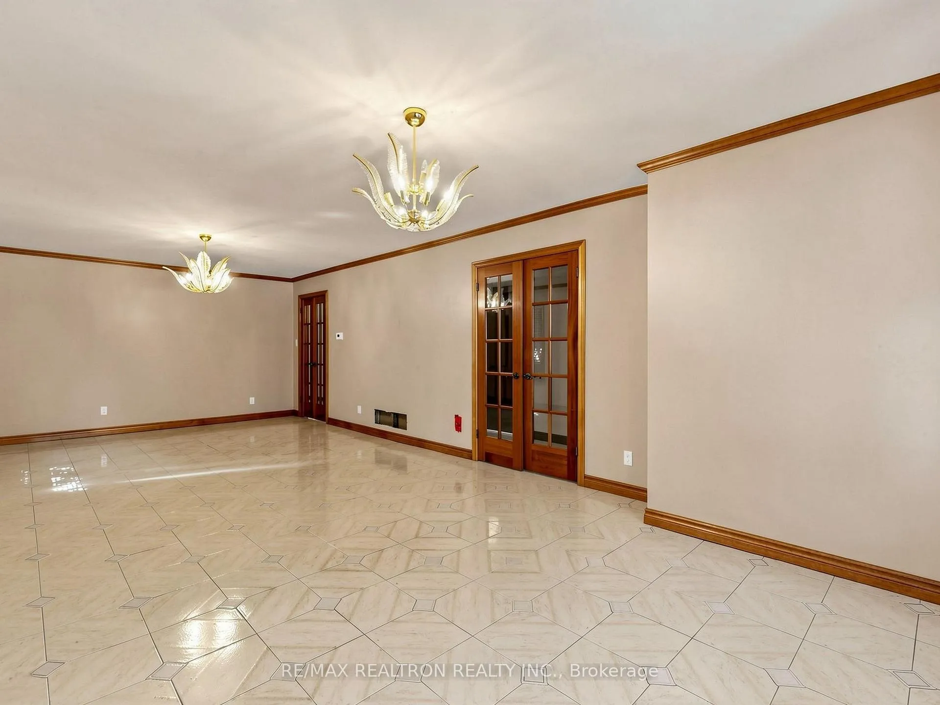 Photo 14 of 179 Douglas Road, Richmond Hill, Oak Ridges Lake Wilcox — HOMEH
