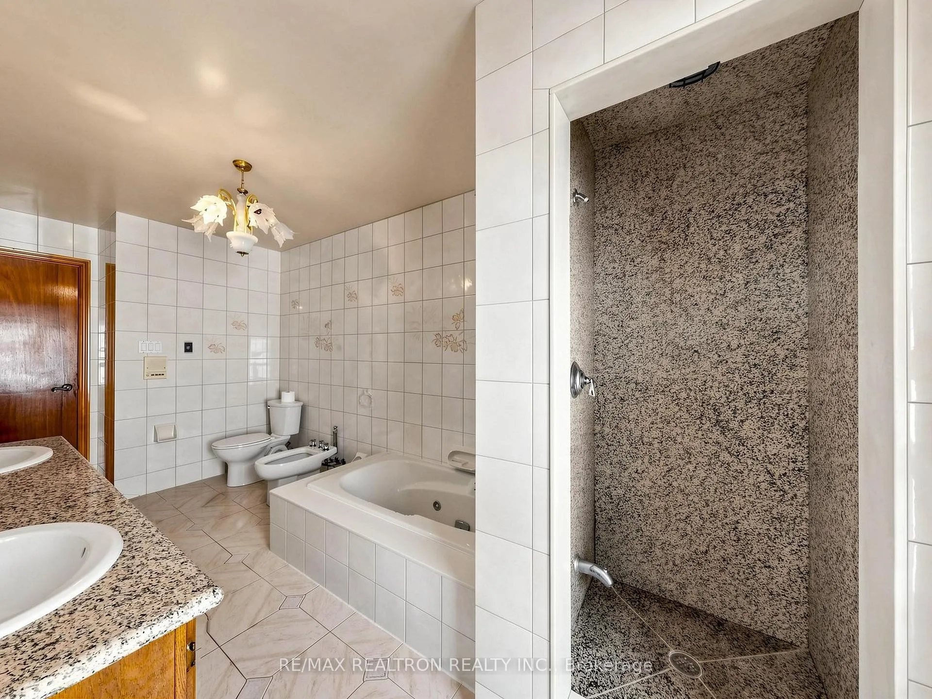 Photo 41 of 179 Douglas Road, Richmond Hill, Oak Ridges Lake Wilcox — HOMEH