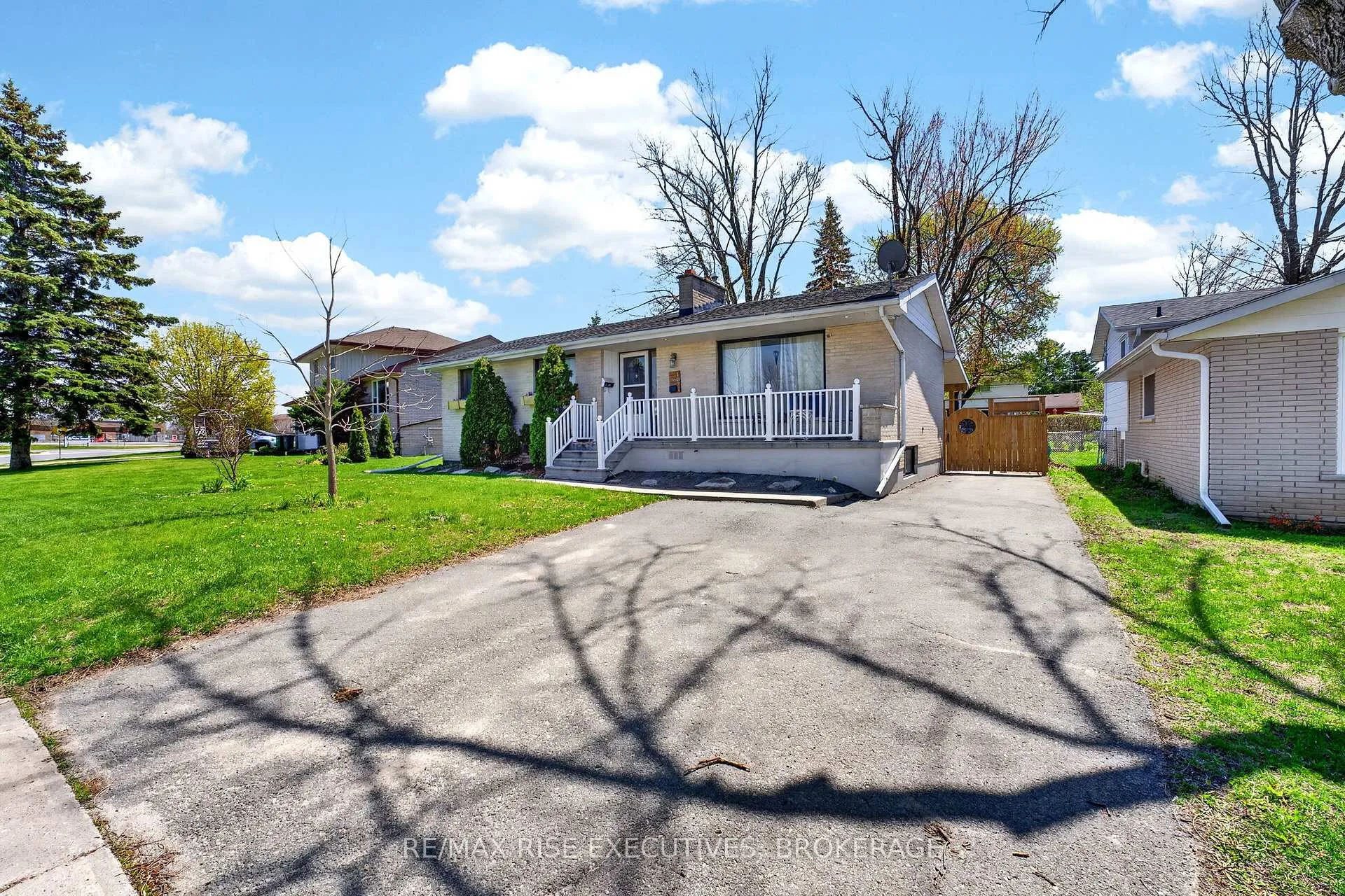Photo 2 of 1071 Hudson Drive, Kingston, South of Taylor-Kidd Blvd — HOMEH