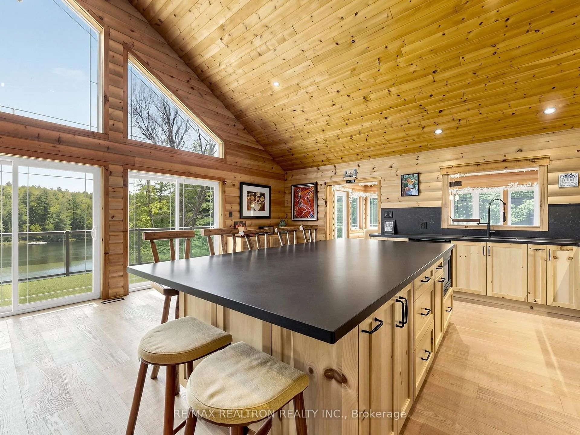 Photo 26 of 1575 Rugged Lane, Minden Hills, Hindon — HOMEH