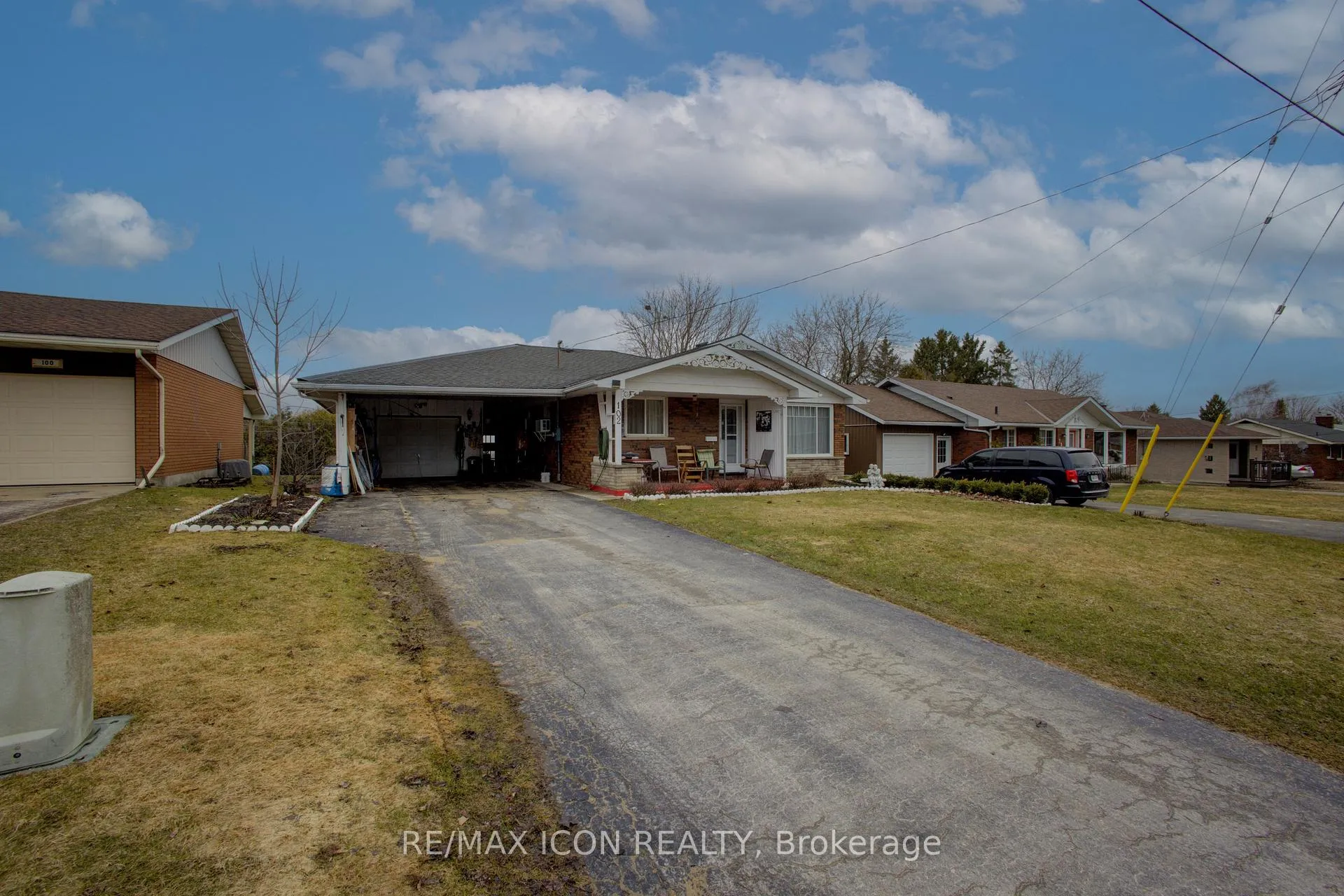 Photo 4 of 102 Byeland Drive, Wellington North, Mount Forest — HOMEH