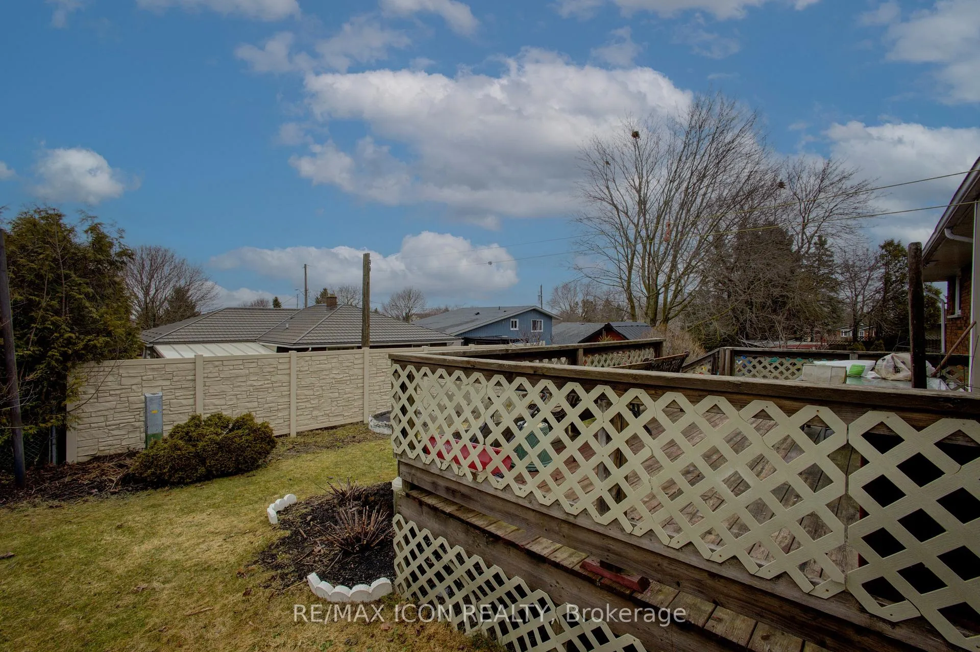 Photo 30 of 102 Byeland Drive, Wellington North, Mount Forest — HOMEH